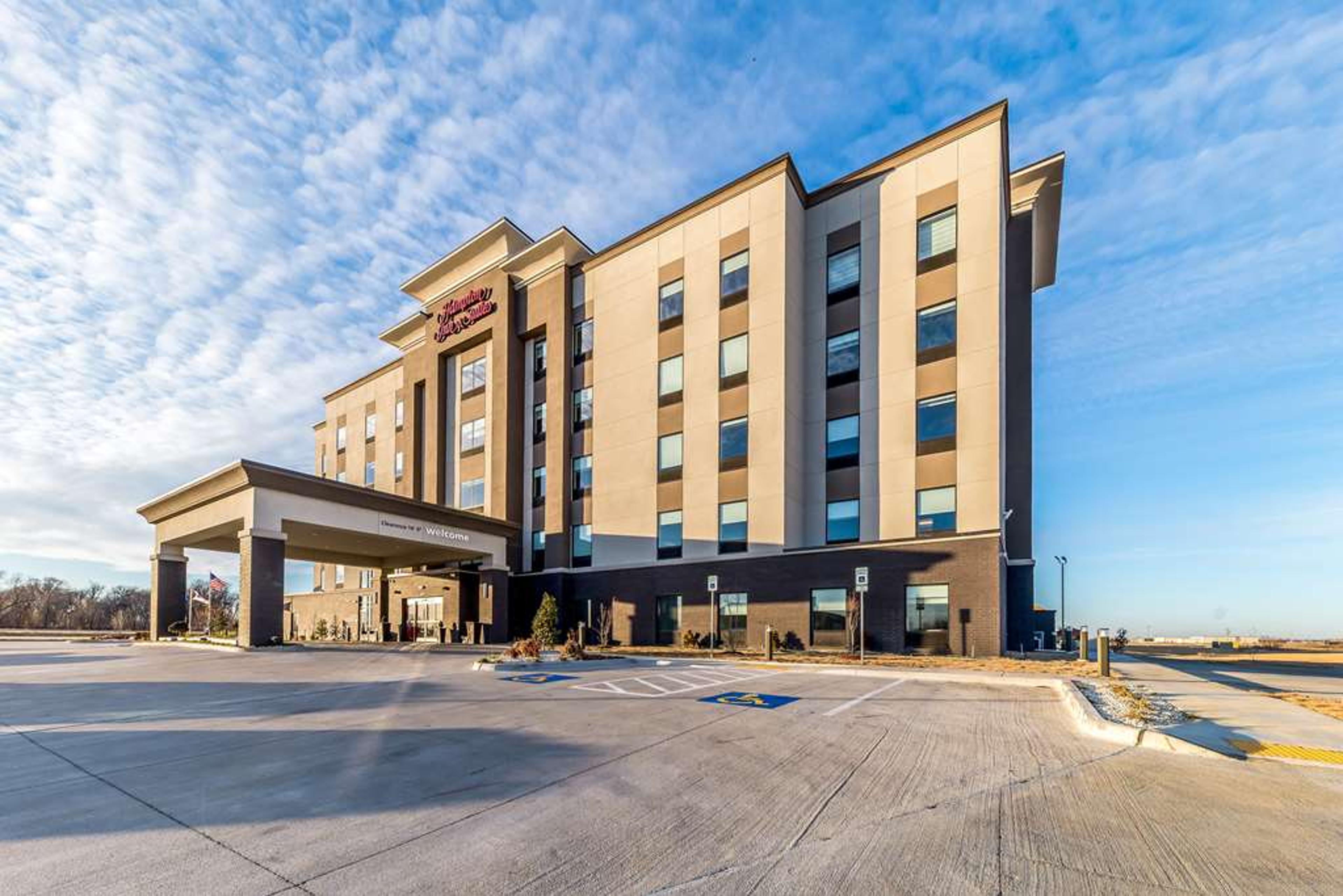 HAMPTON INN SUITES PRYOR