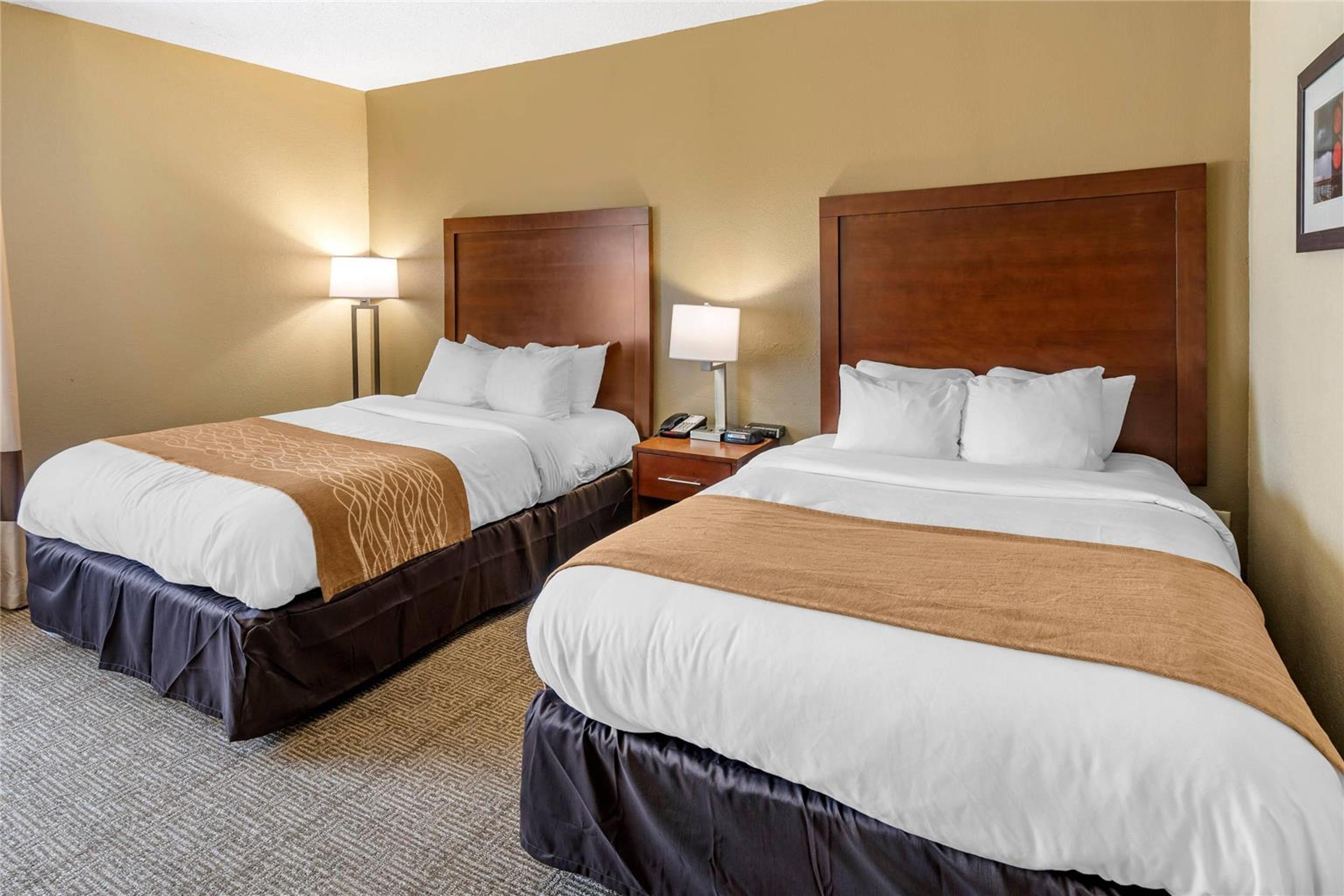 COMFORT INN AND SUITES LINCOLN TALL