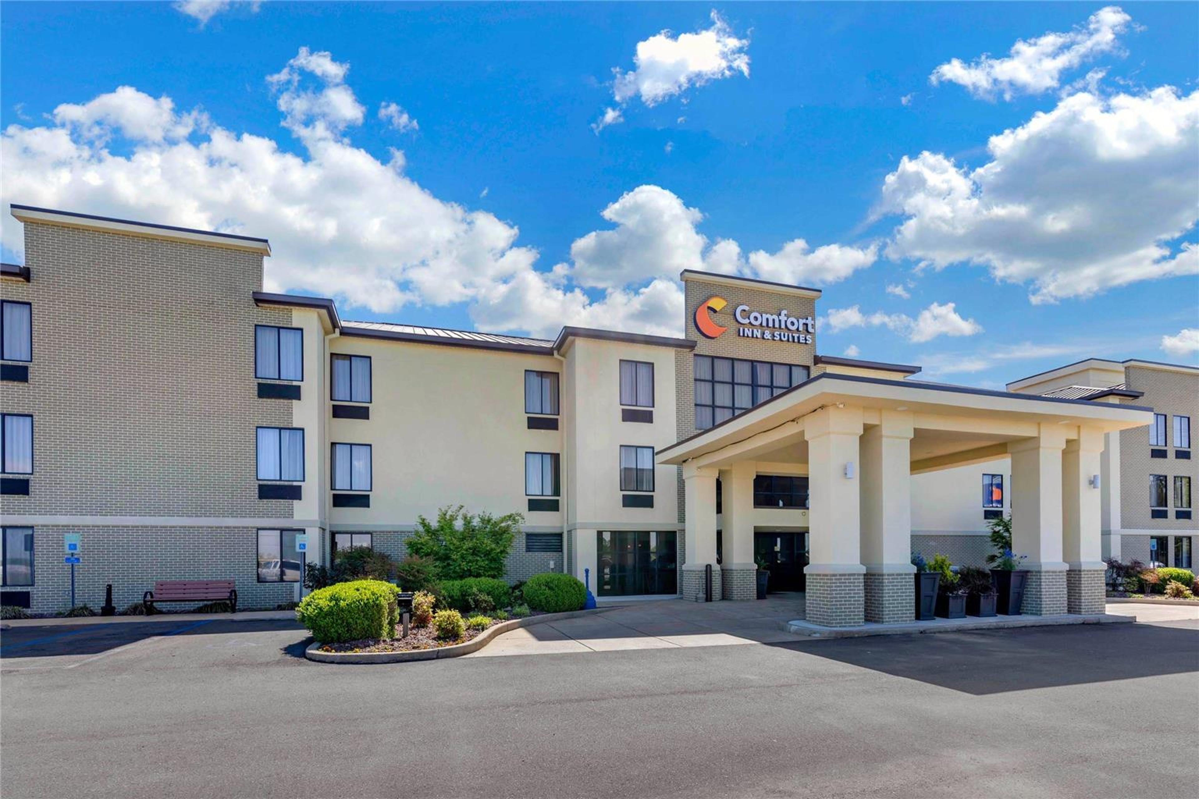 COMFORT INN AND SUITES LINCOLN TALL
