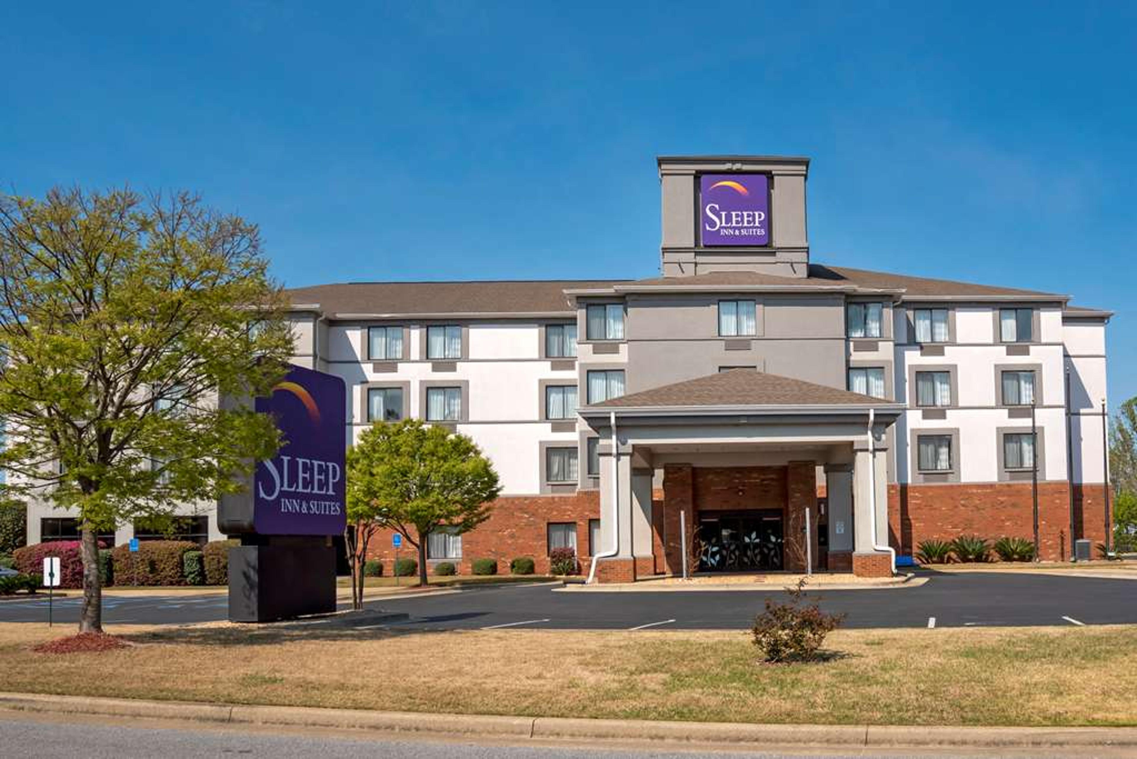 SLEEP INN AND SUITES AUBURN CAMPUS