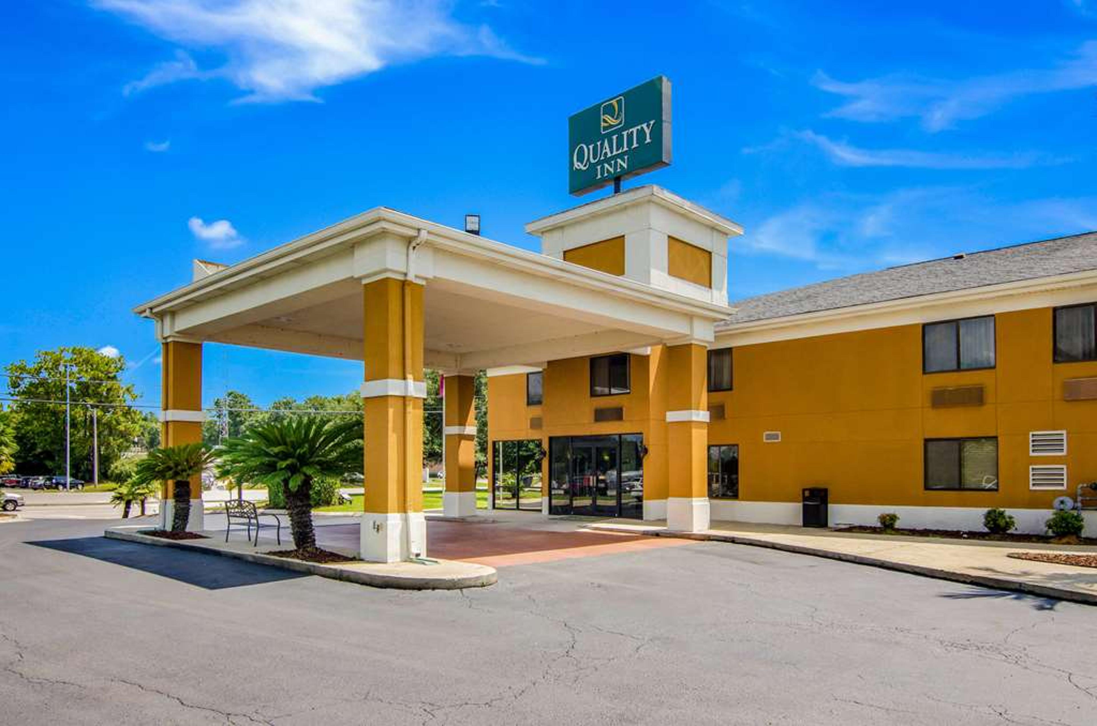 QUALITY INN NEAR UNIVERSITY OF MOBI