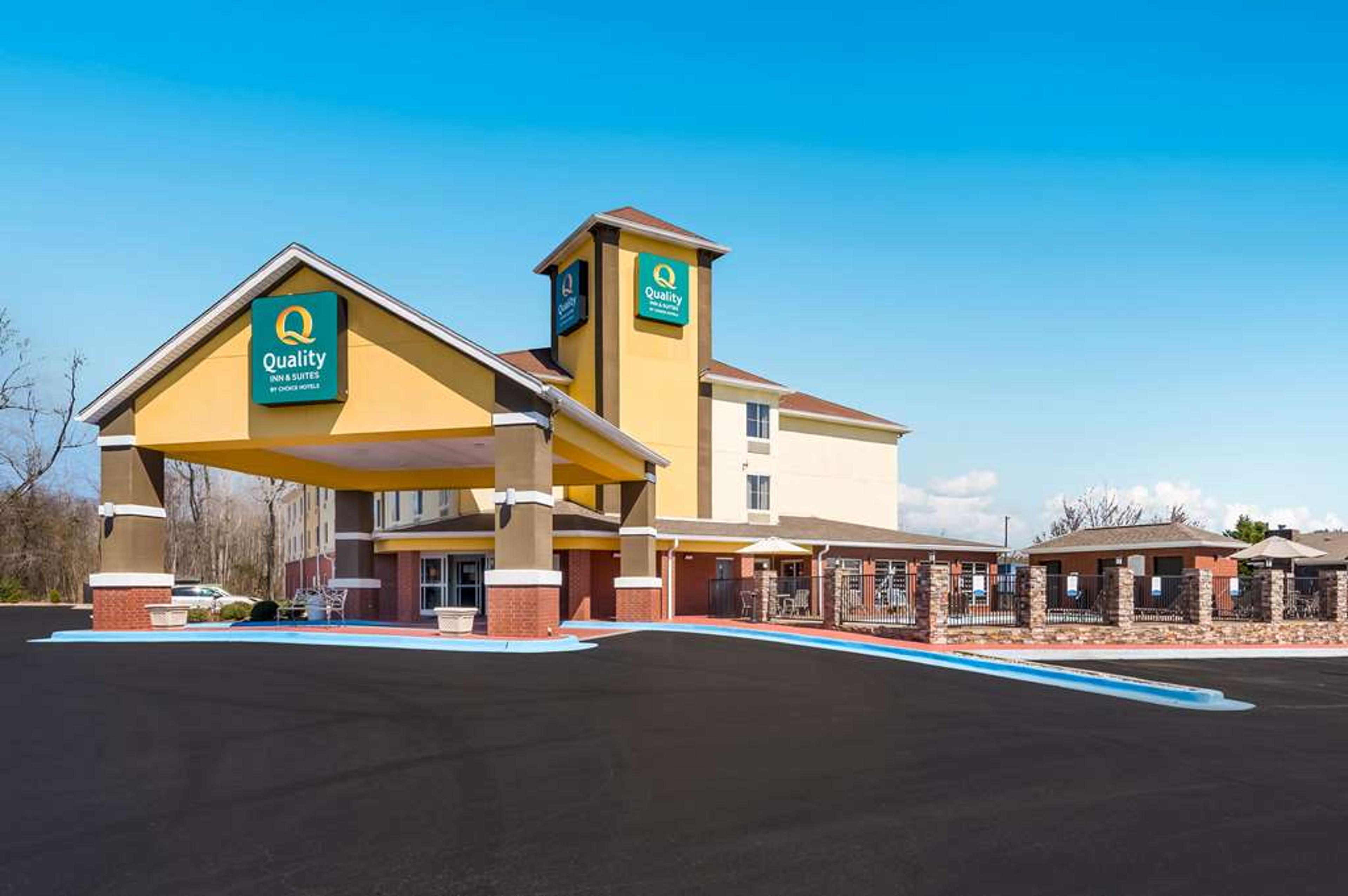 QUALITY INN AND SUITES HUNTSVILLE R