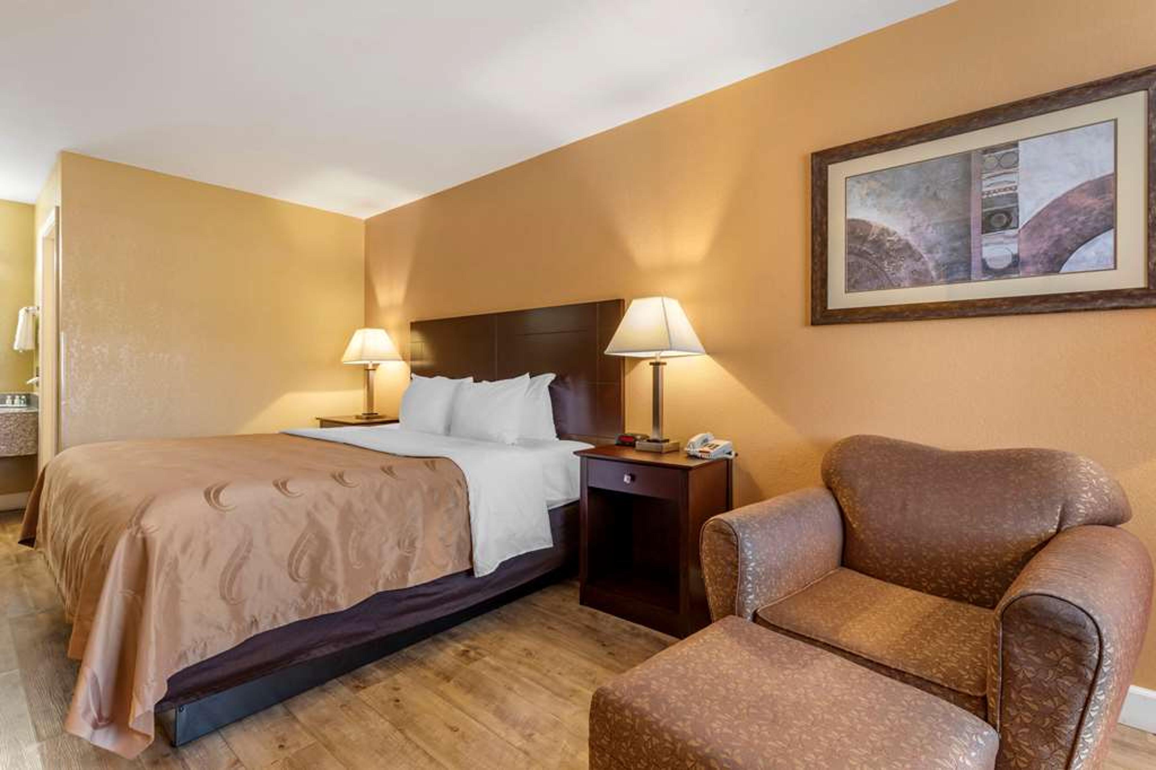 QUALITY INN RUSSELLVILLE I-40