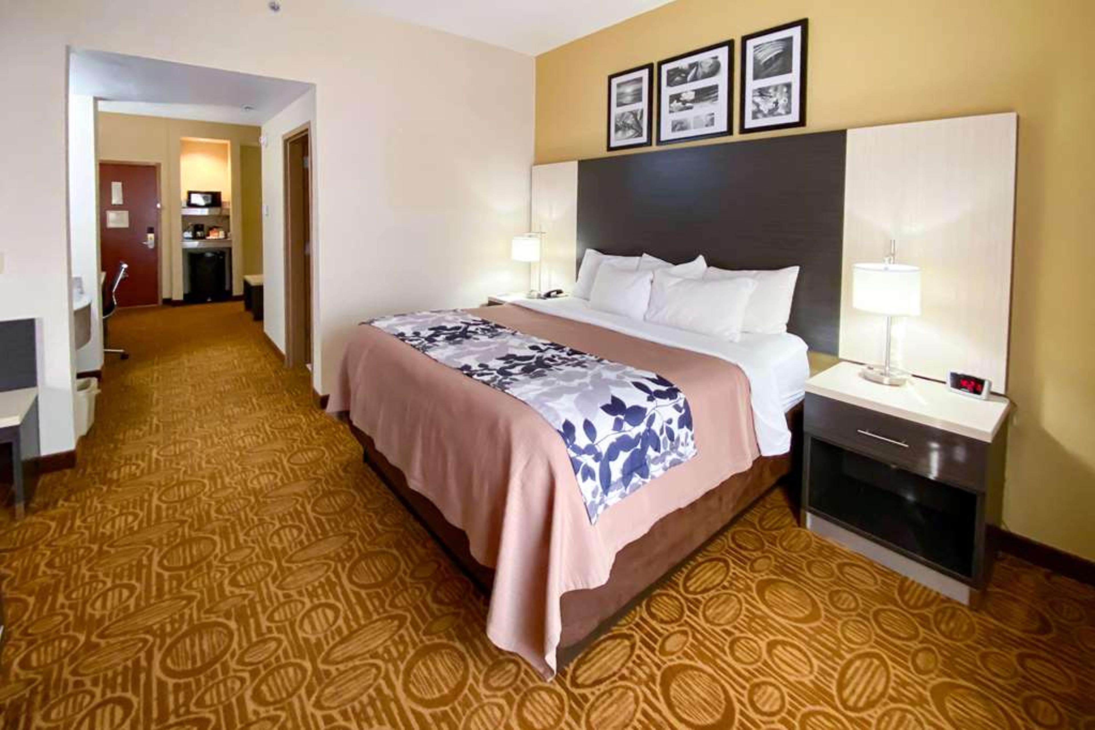 SLEEP INN AND SUITES SPRINGDALE WES