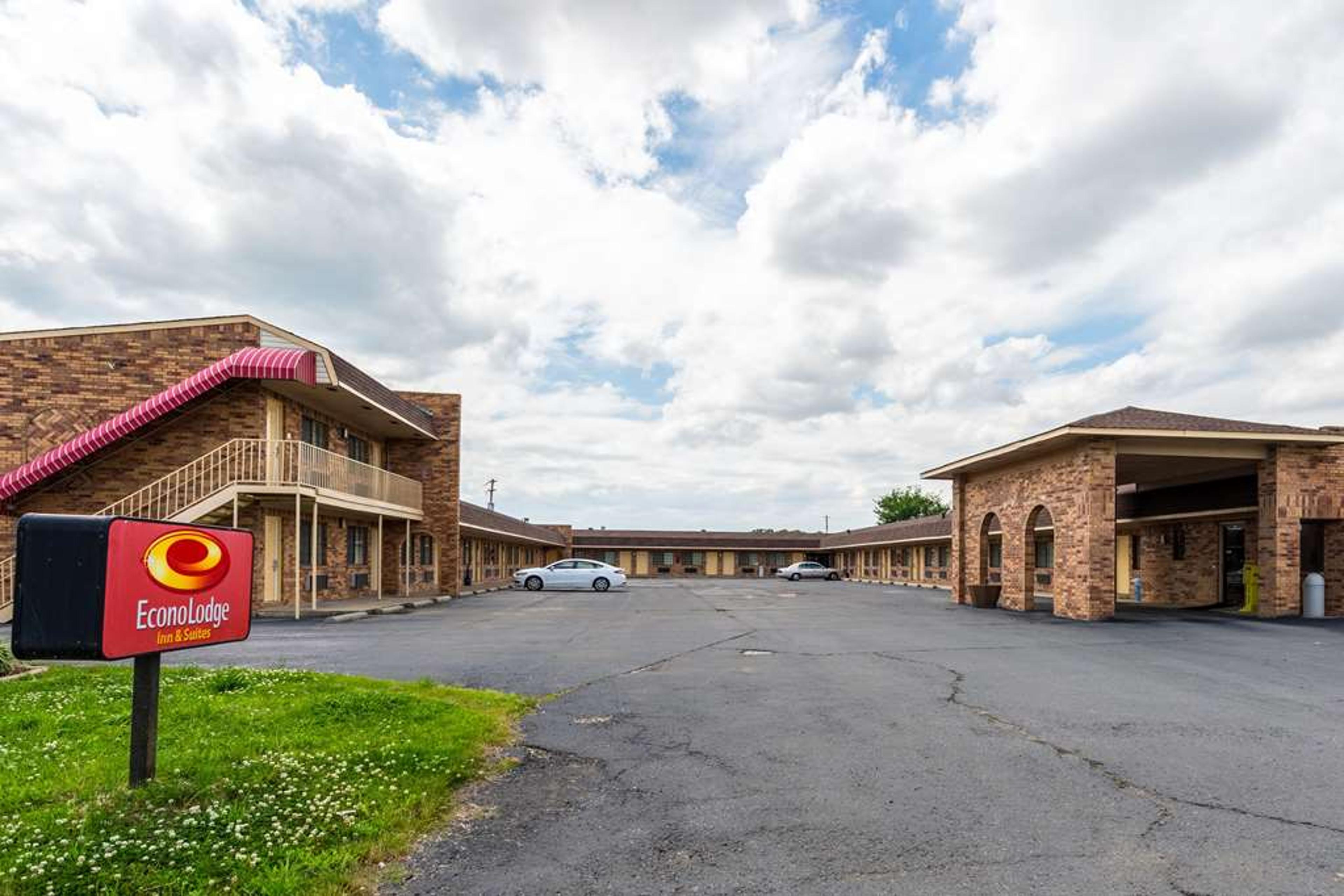 ECONO LODGE AND SUITES BRINKLEY