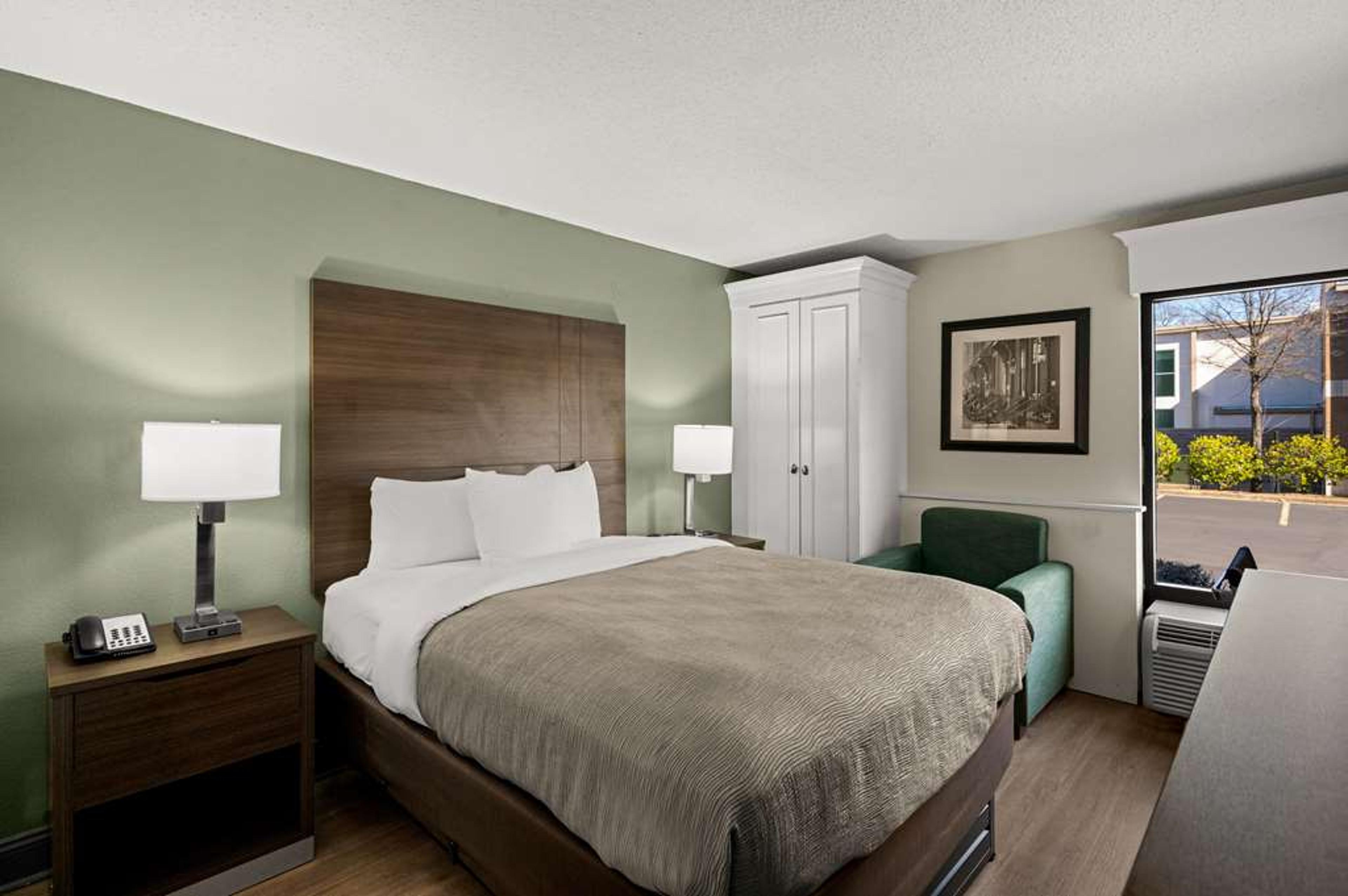 QUALITY INN AND SUITES NORTH LITTLE