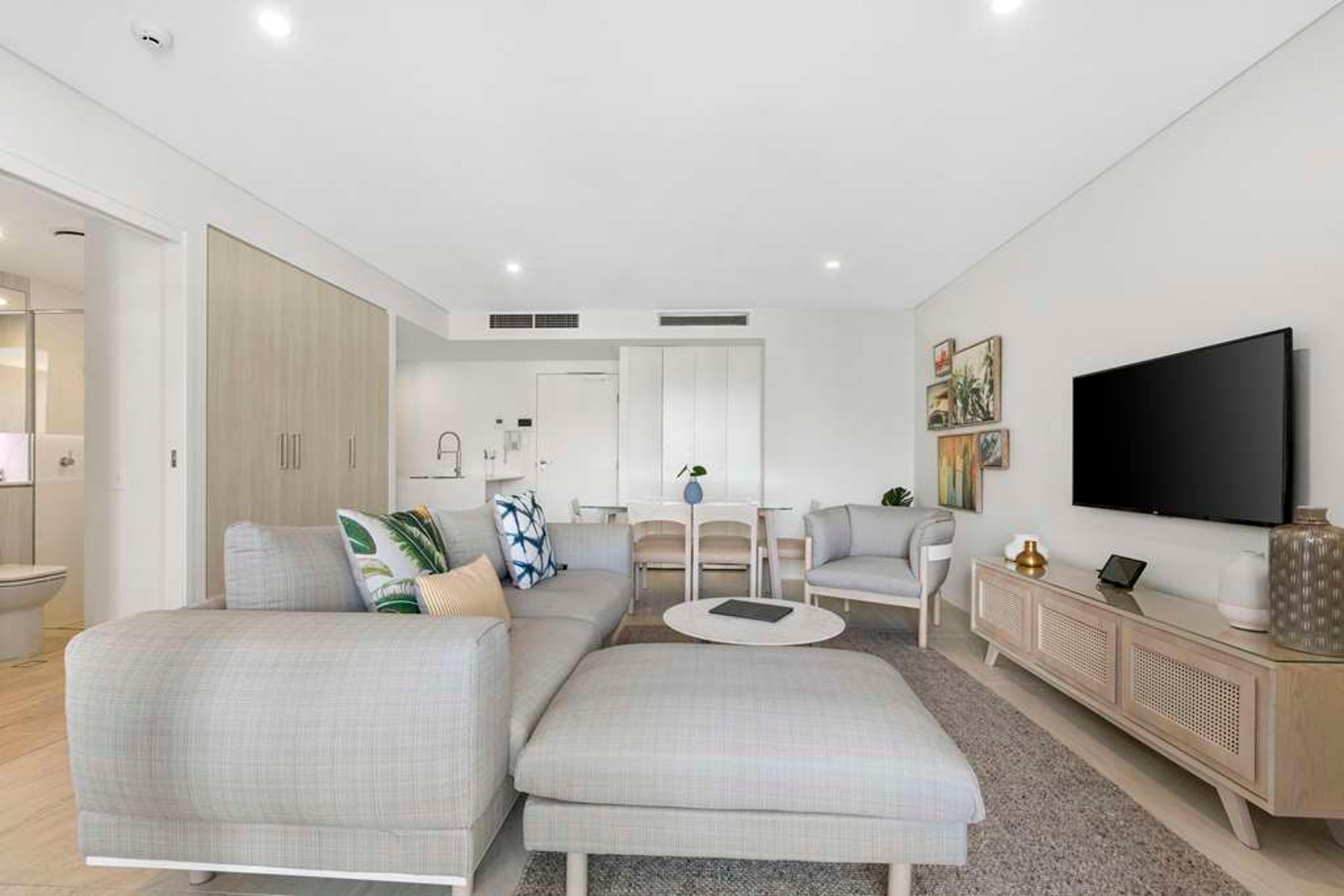BREEZE MOOLOOLABA AN ASCEND COLLECT
