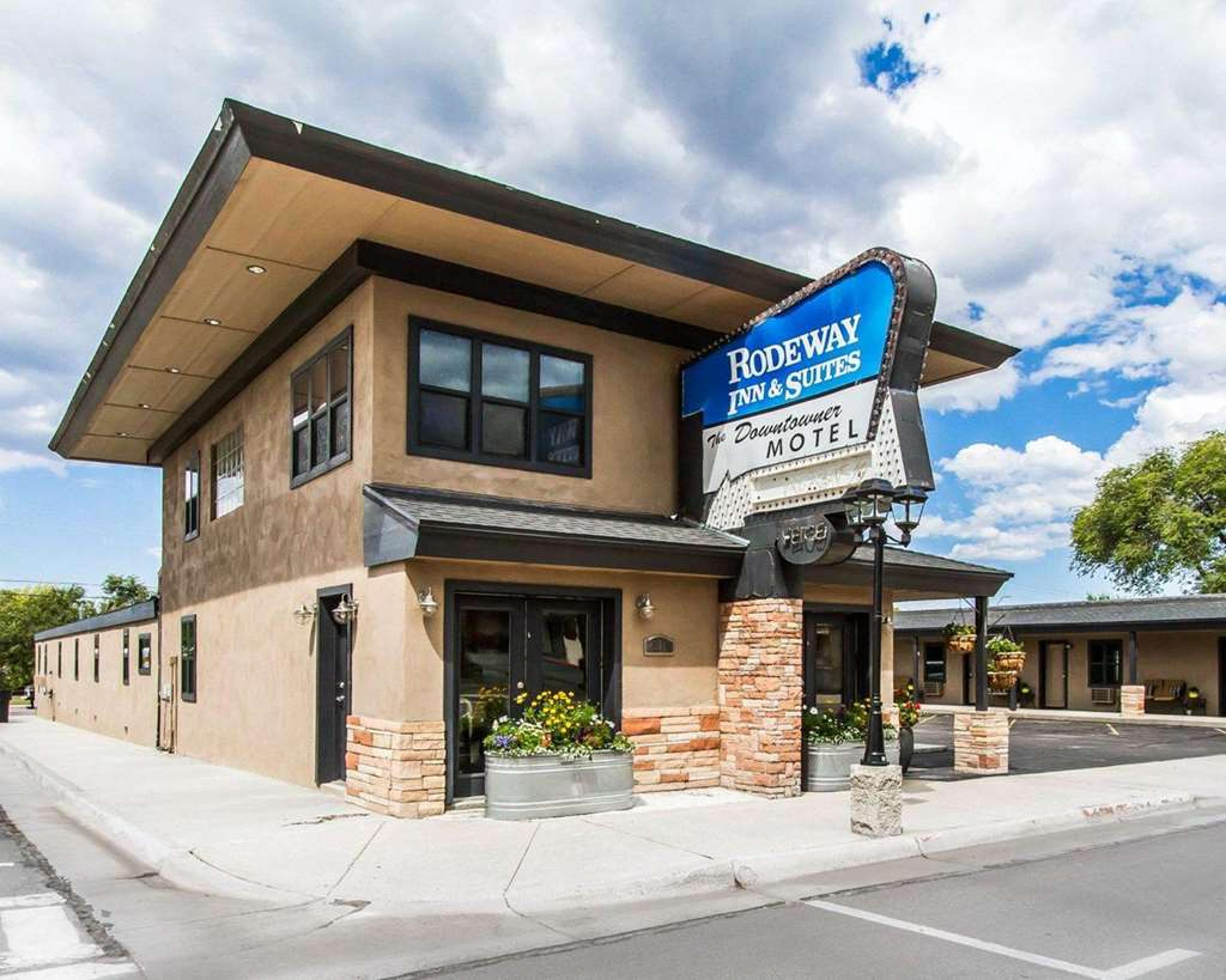 RODEWAY INN AND SUITES WILLIAMS