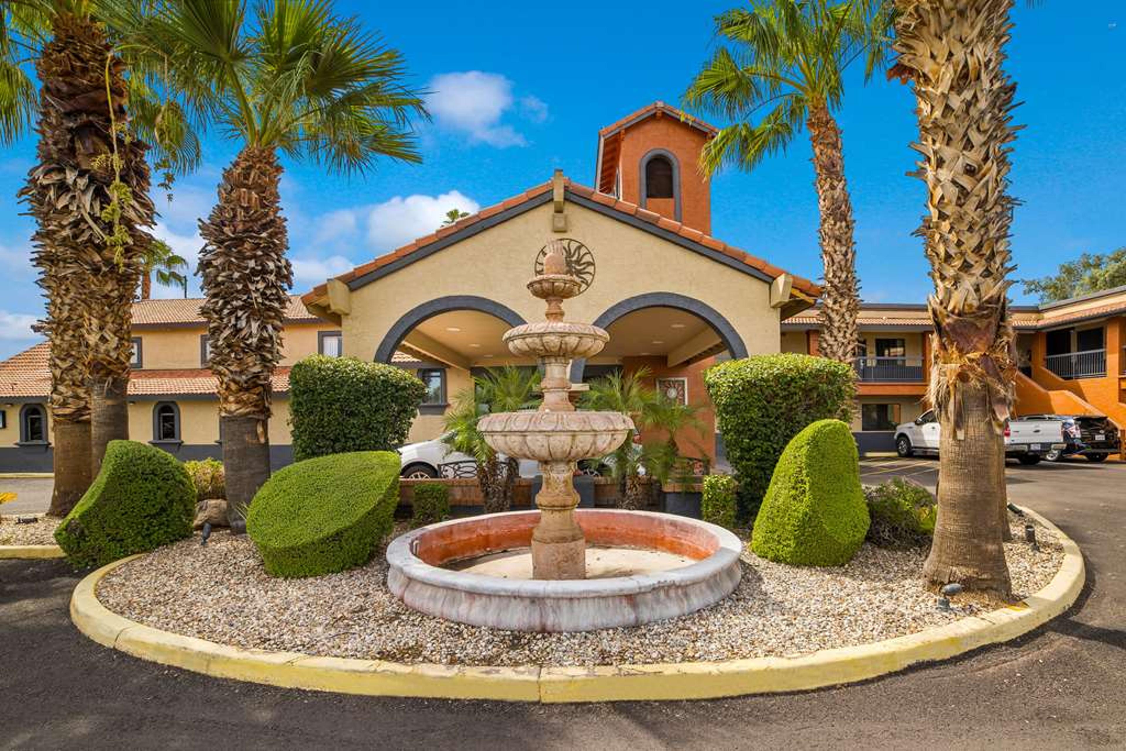 QUALITY INN AND SUITES GOODYEAR - P