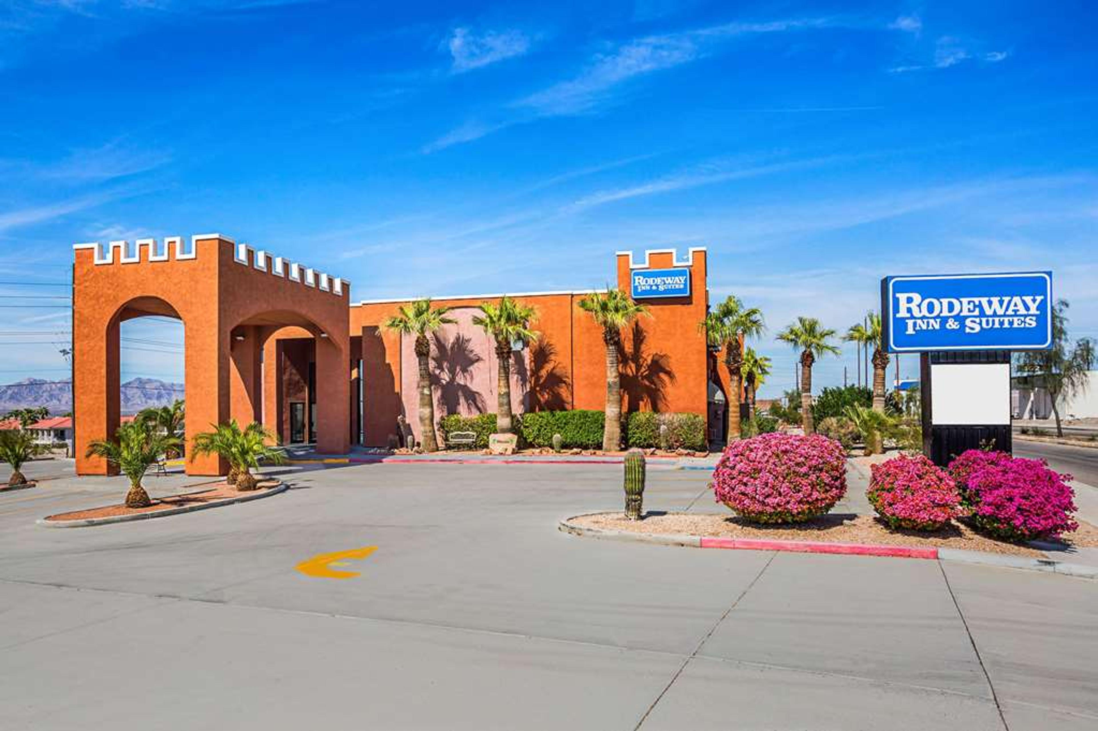 RODEWAY INN & SUITES
