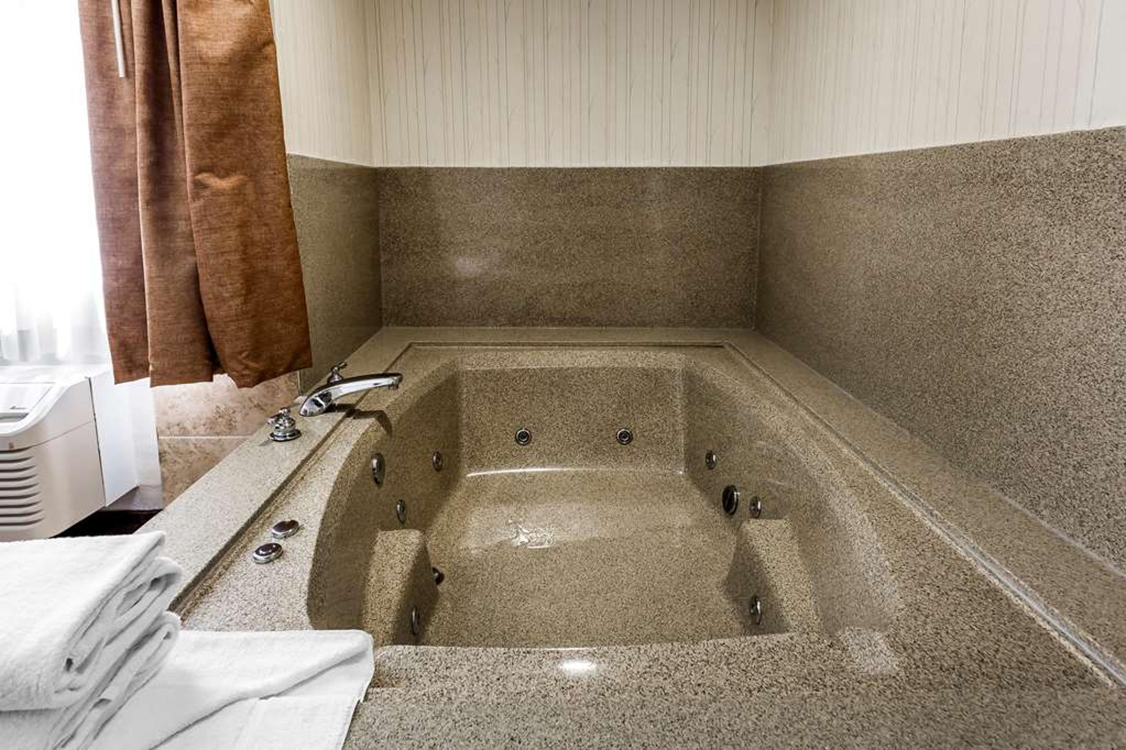 QUALITY INN & SUITES LOS ANGELES AI