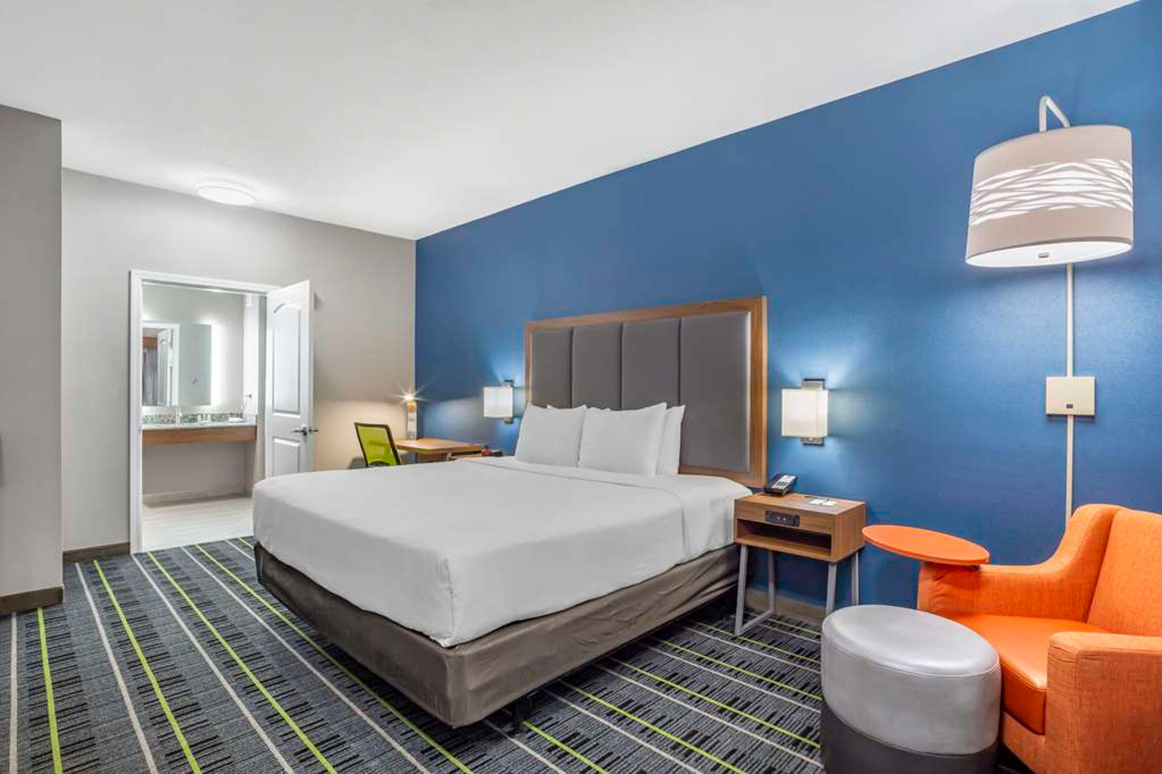 QUALITY INN AND SUITES LIVERMORE WI