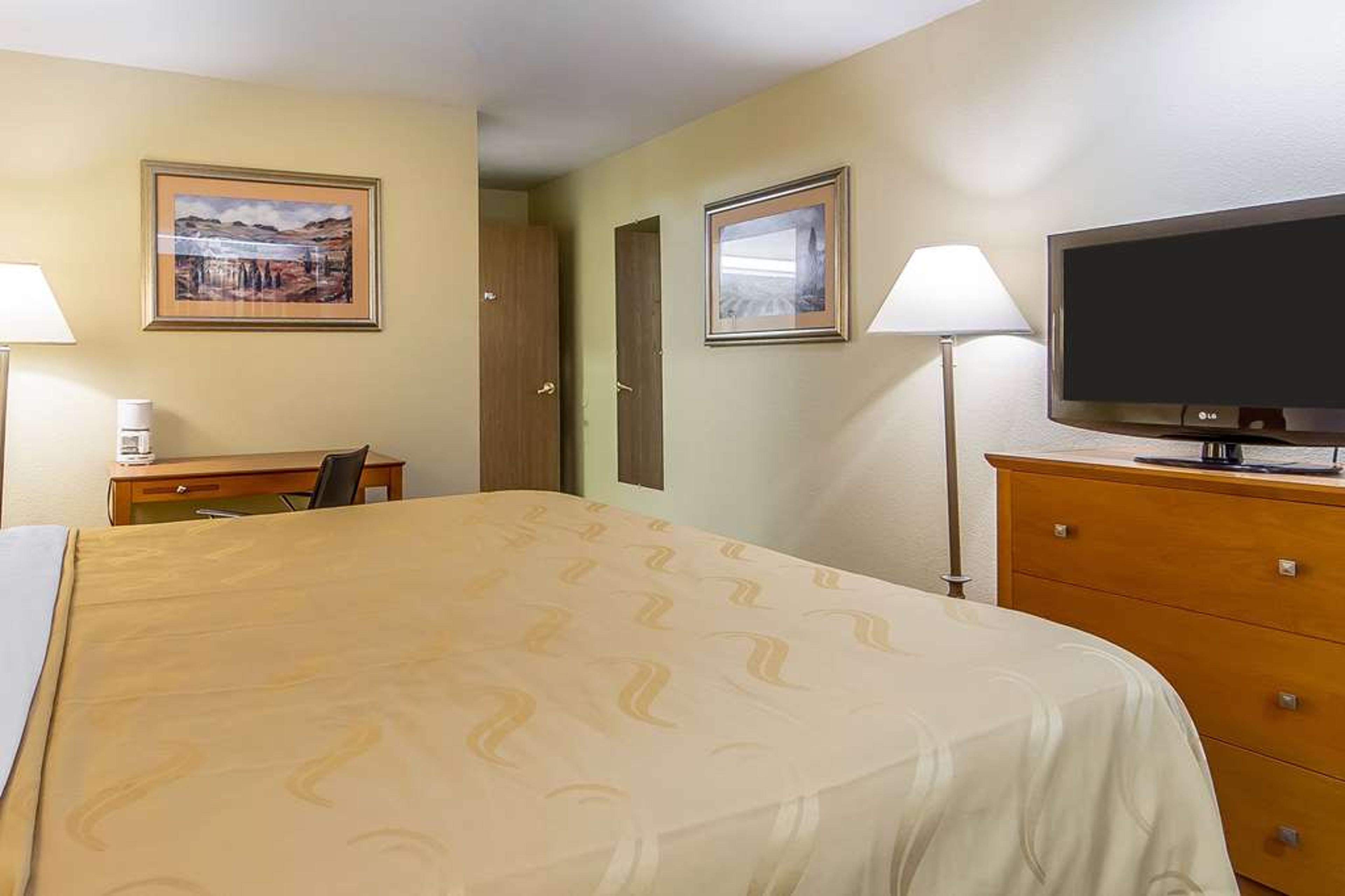 QUALITY INN AND SUITES SANTA ROSA