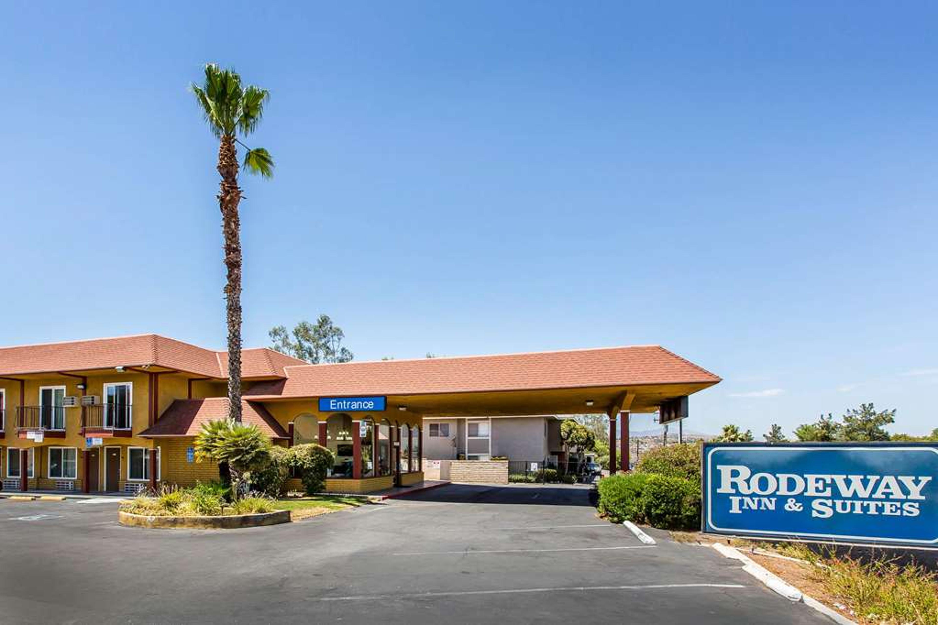 RODEWAY INN AND SUITES CANYON LAKE-