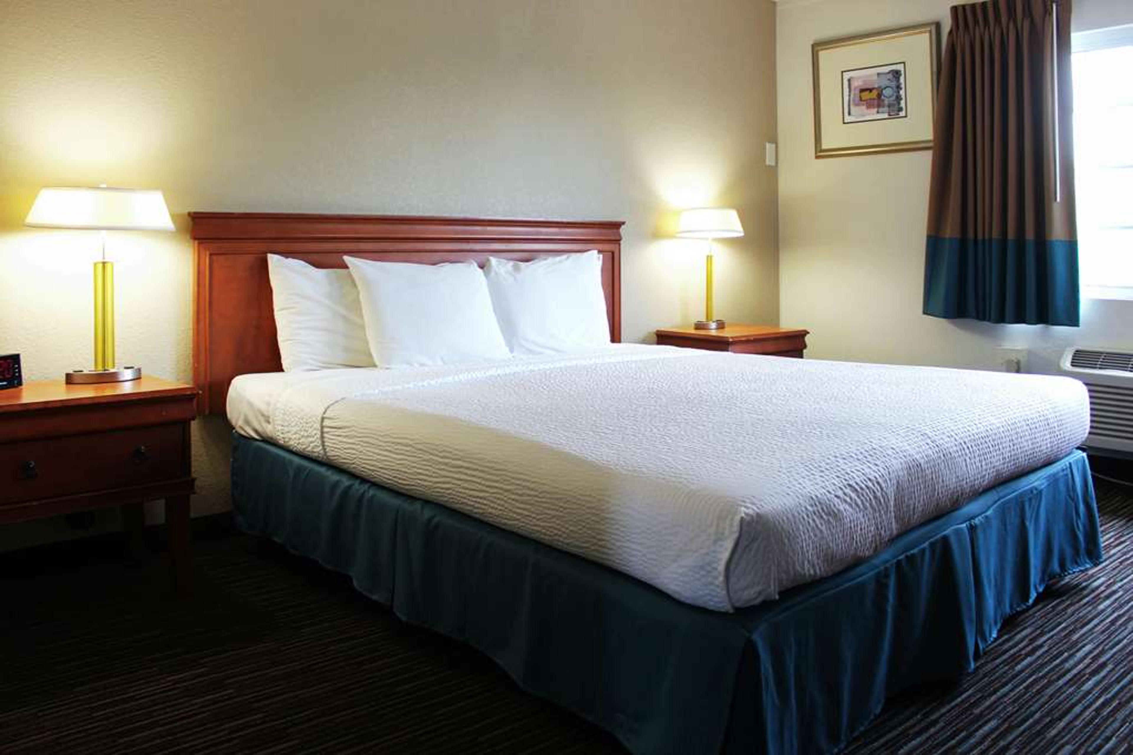 RODEWAY INN NEAR UNIVERSITY-GATEWAY