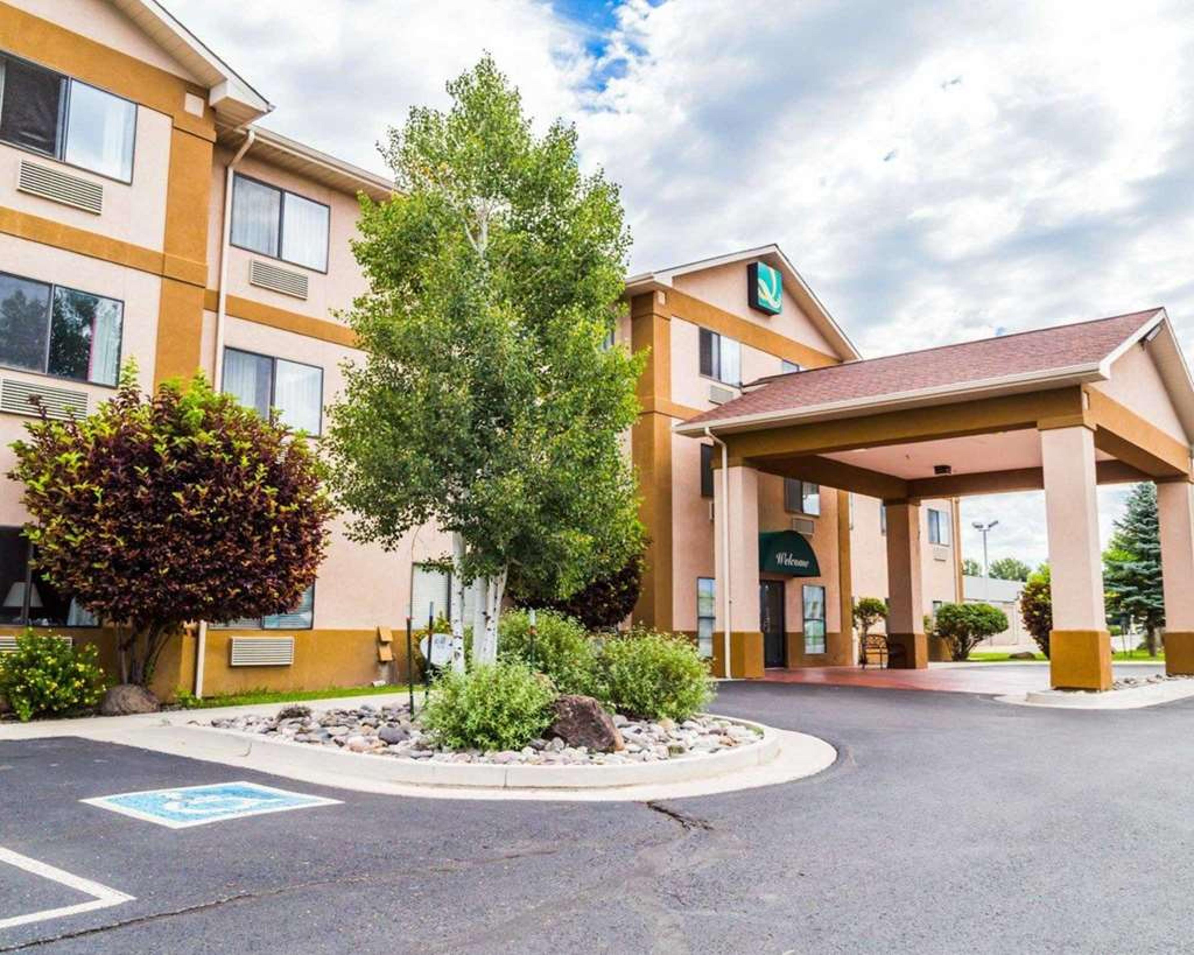 QUALITY INN AND SUITES MONTROSE - B