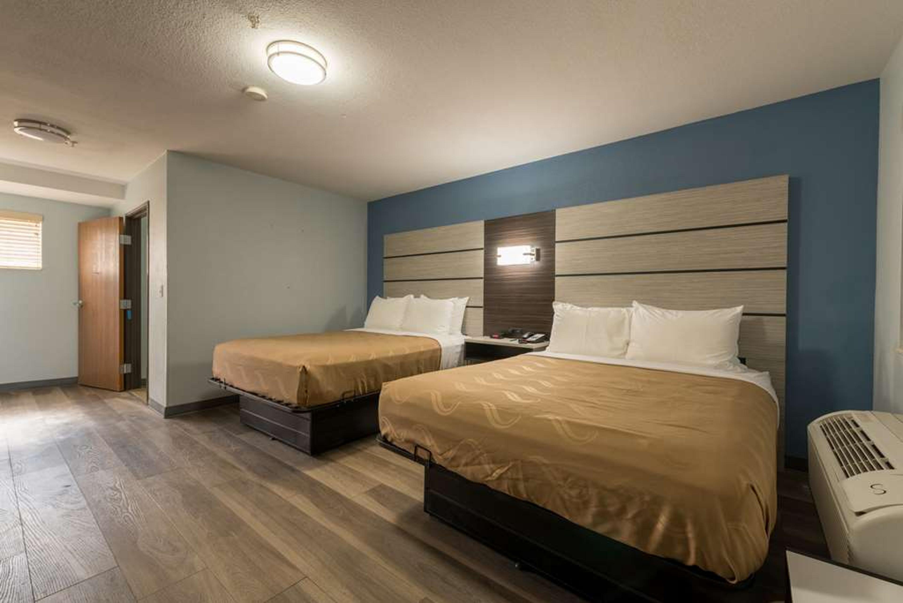 ECONO LODGE INN AND SUITES