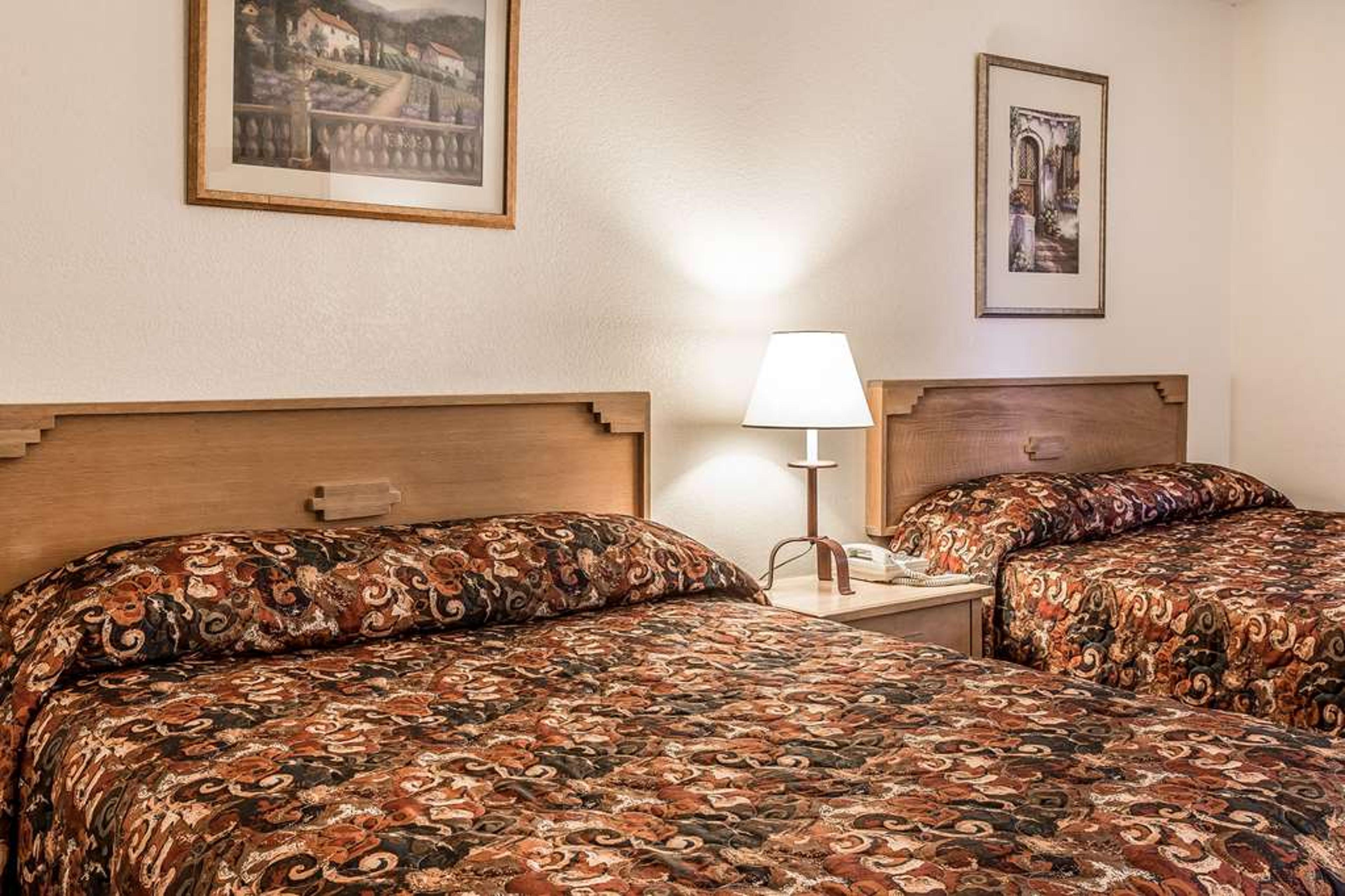 RODEWAY INN