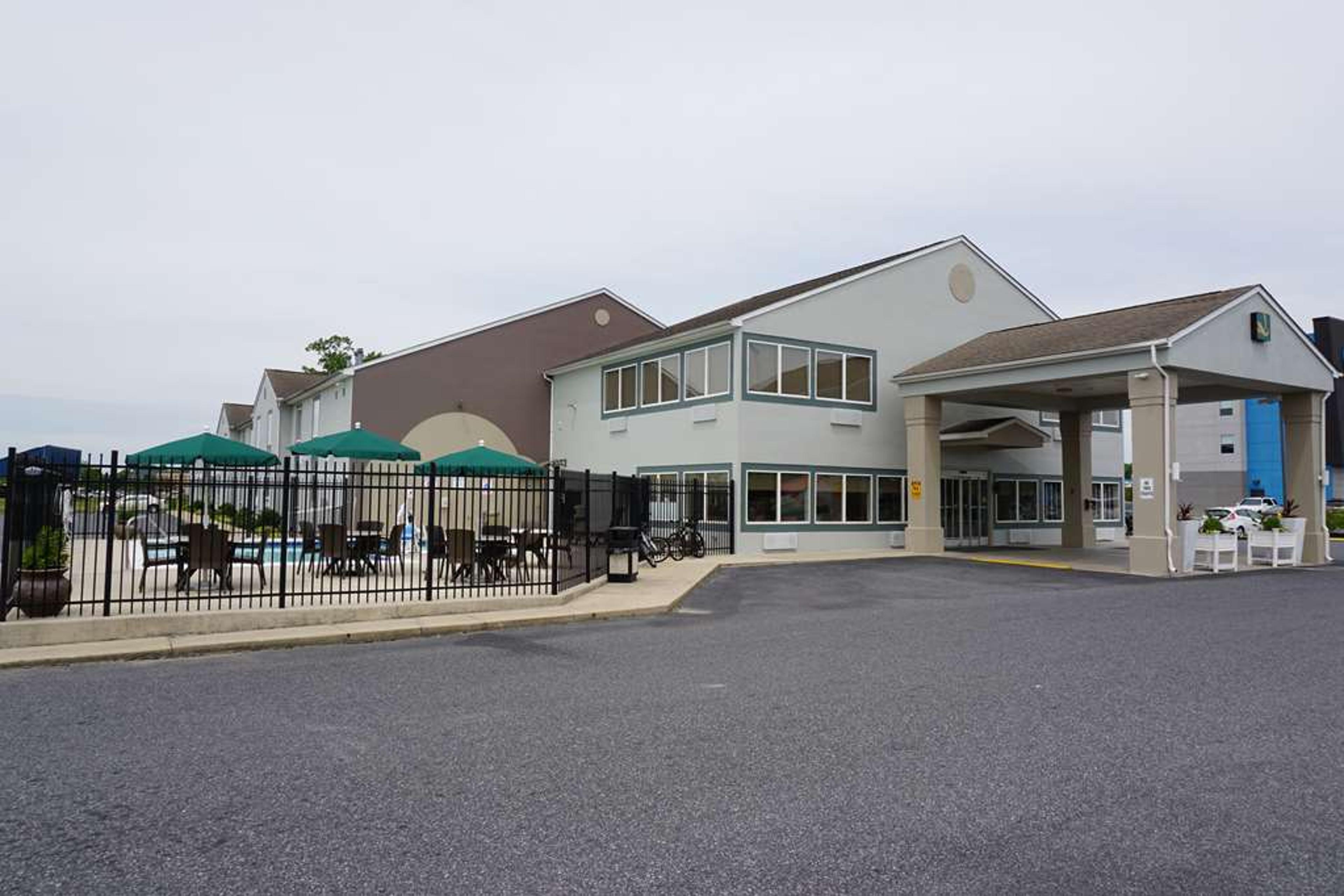 Hotel Photo 1