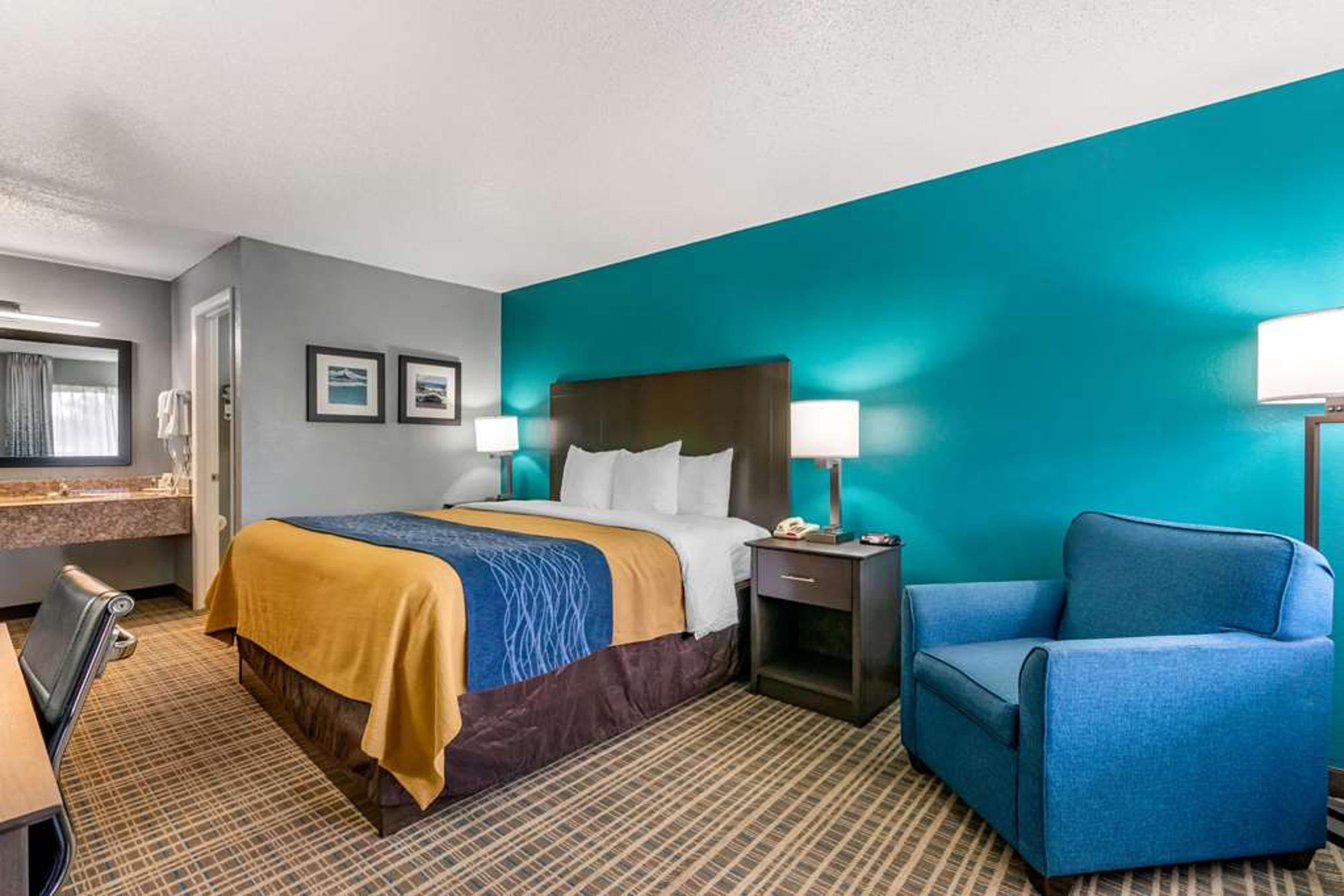COMFORT INN SUN CITY CENTER - RUSKI
