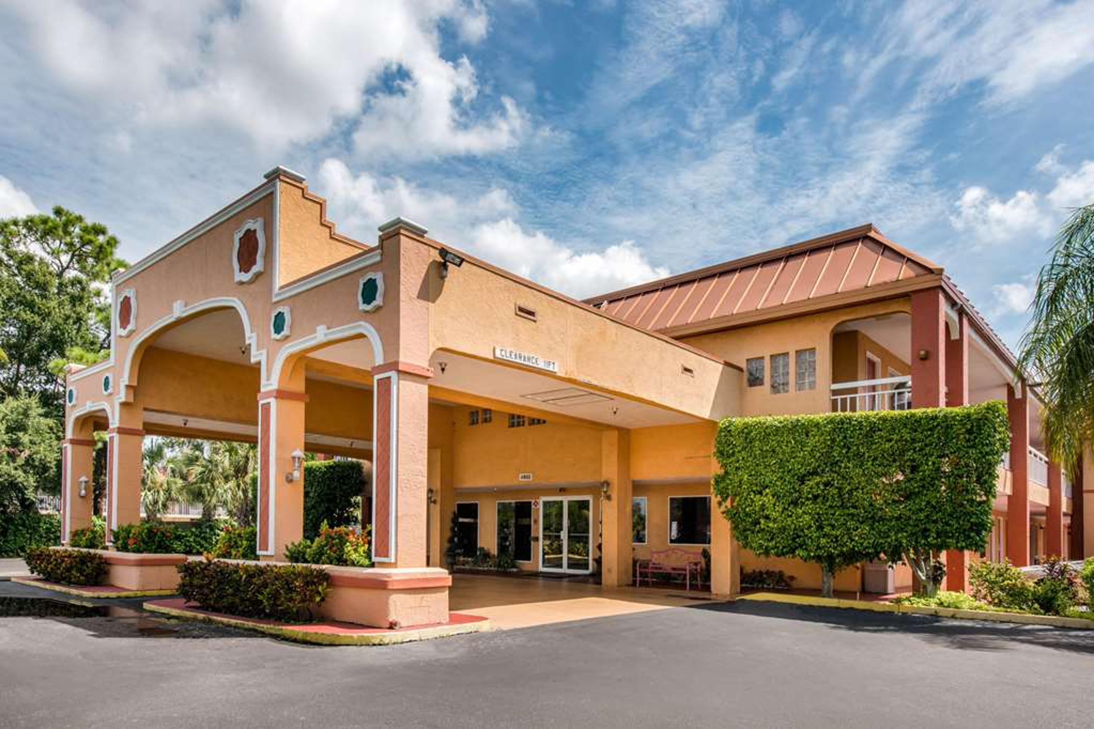 QUALITY INN SARASOTA NORTH NEAR LID