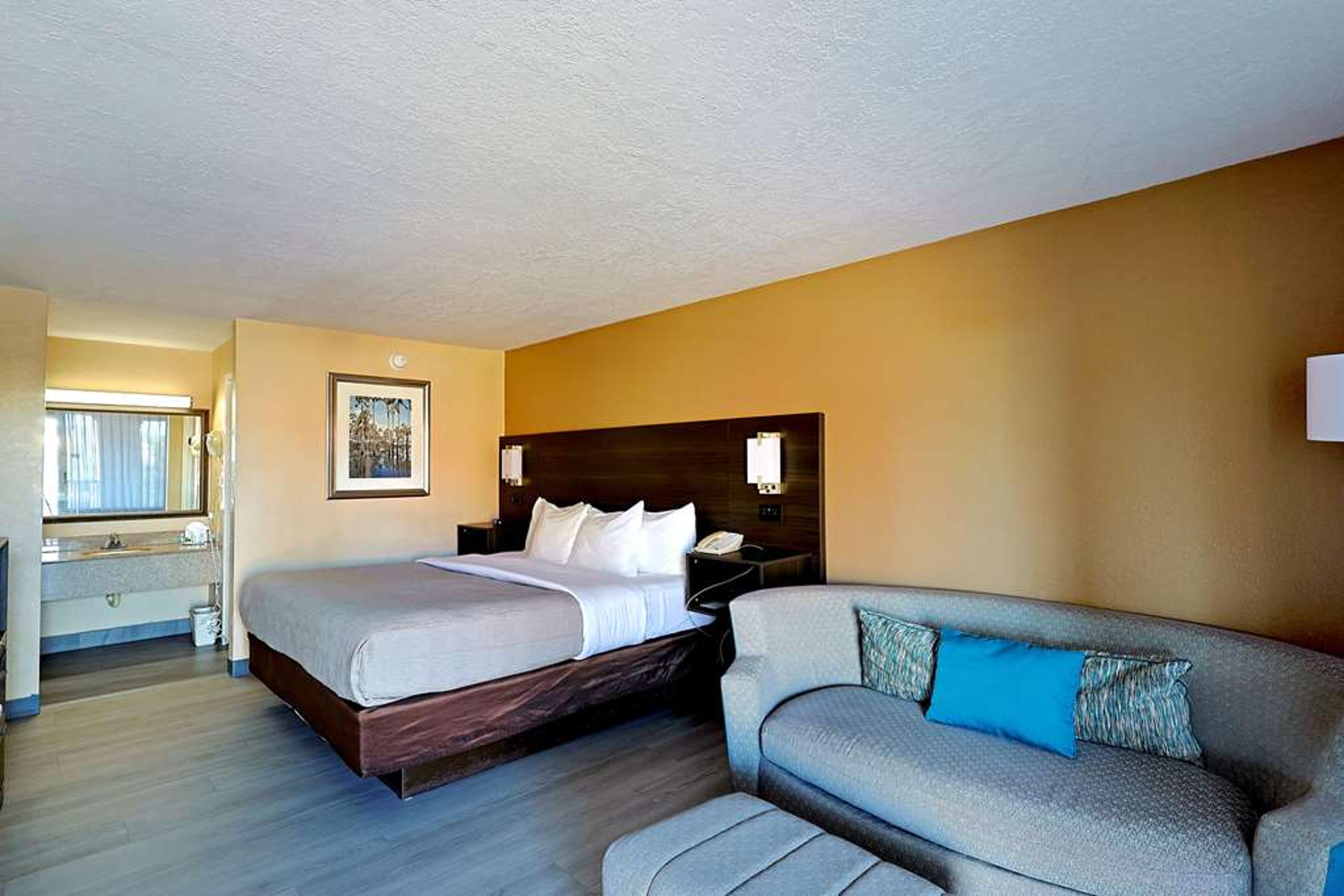 QUALITY INN KENNEDY SPACE CENTER