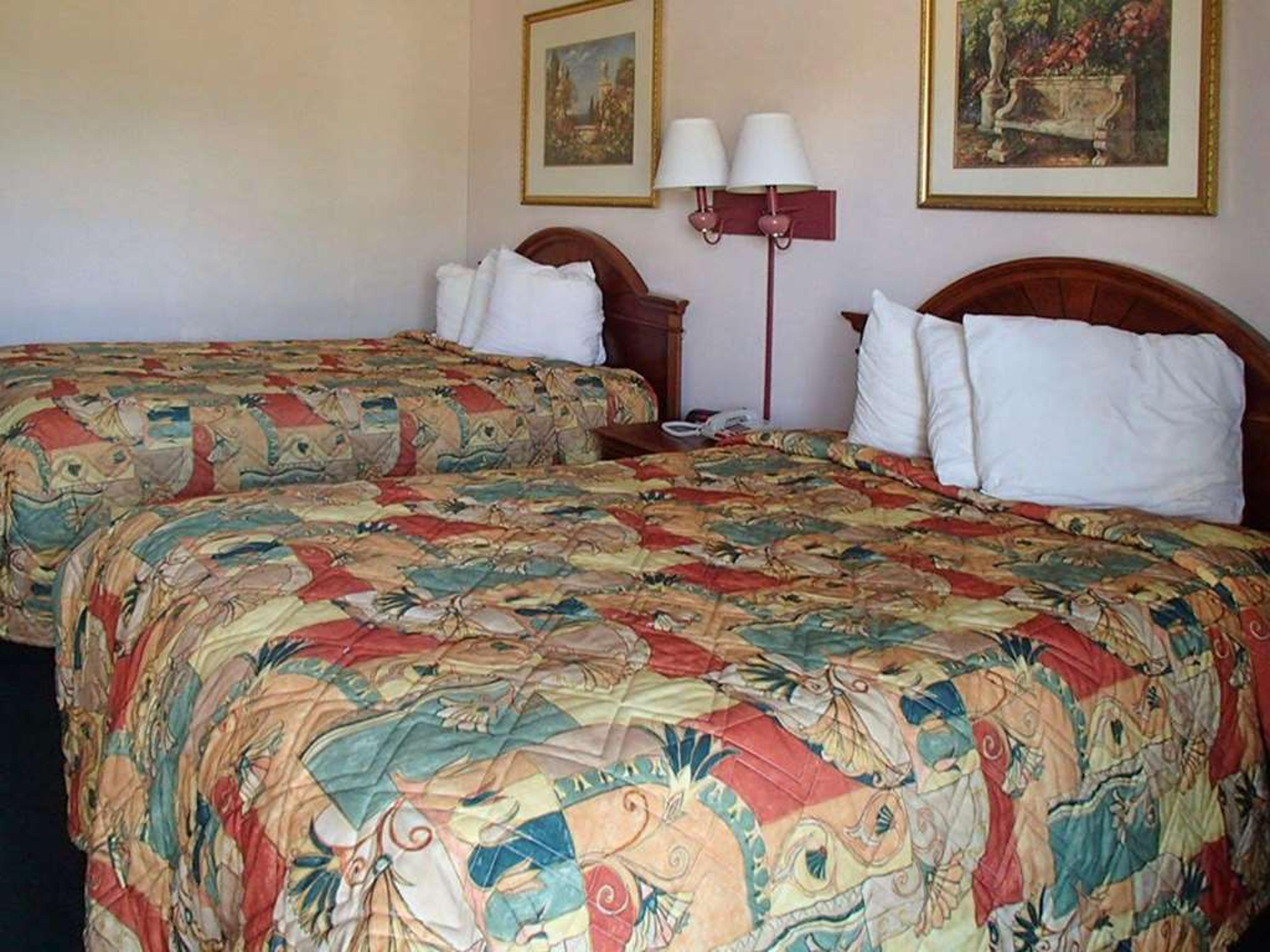Rodeway Inn Leesburg Chain of Lake