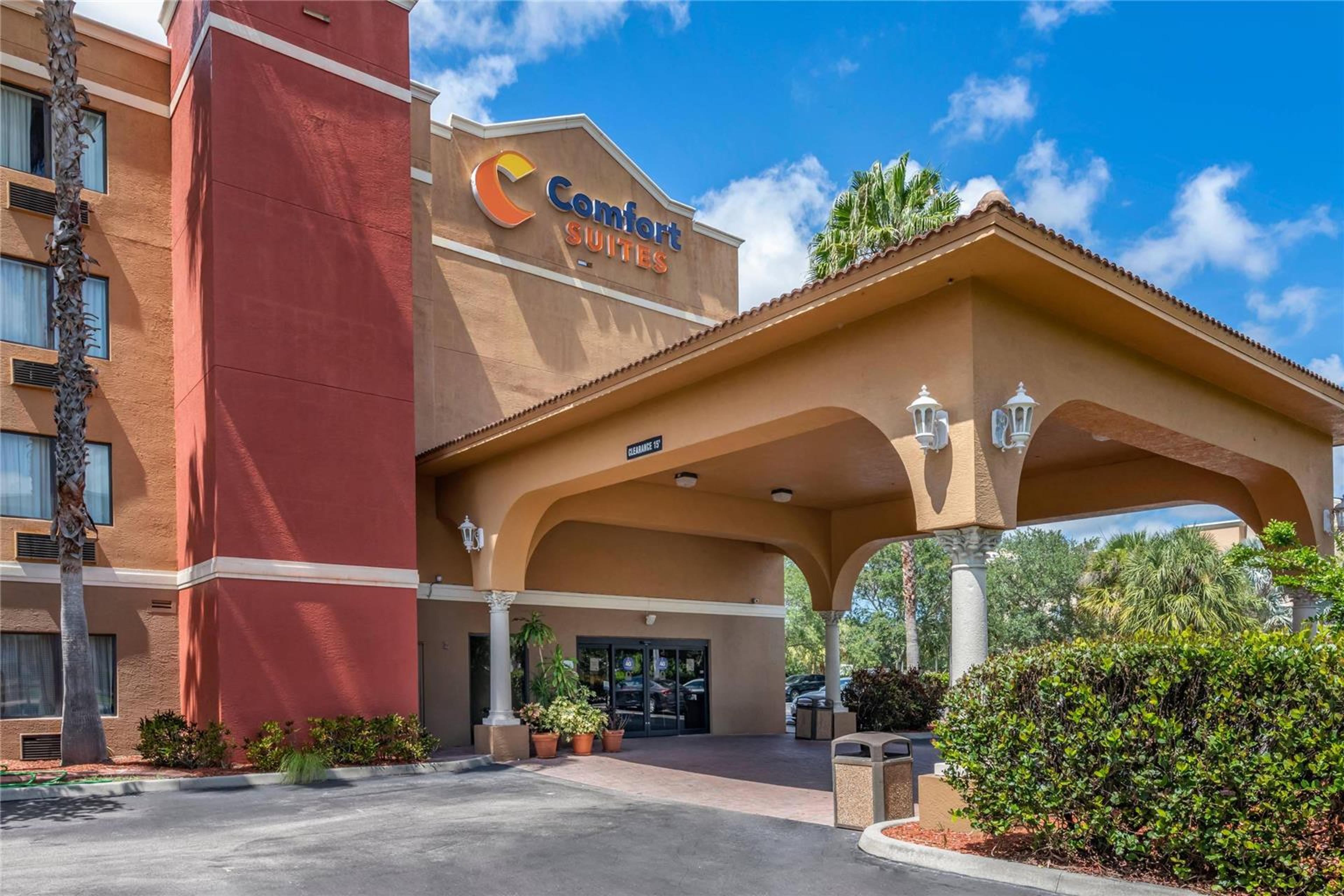 COMFORT SUITES FORT PIERCE I-95