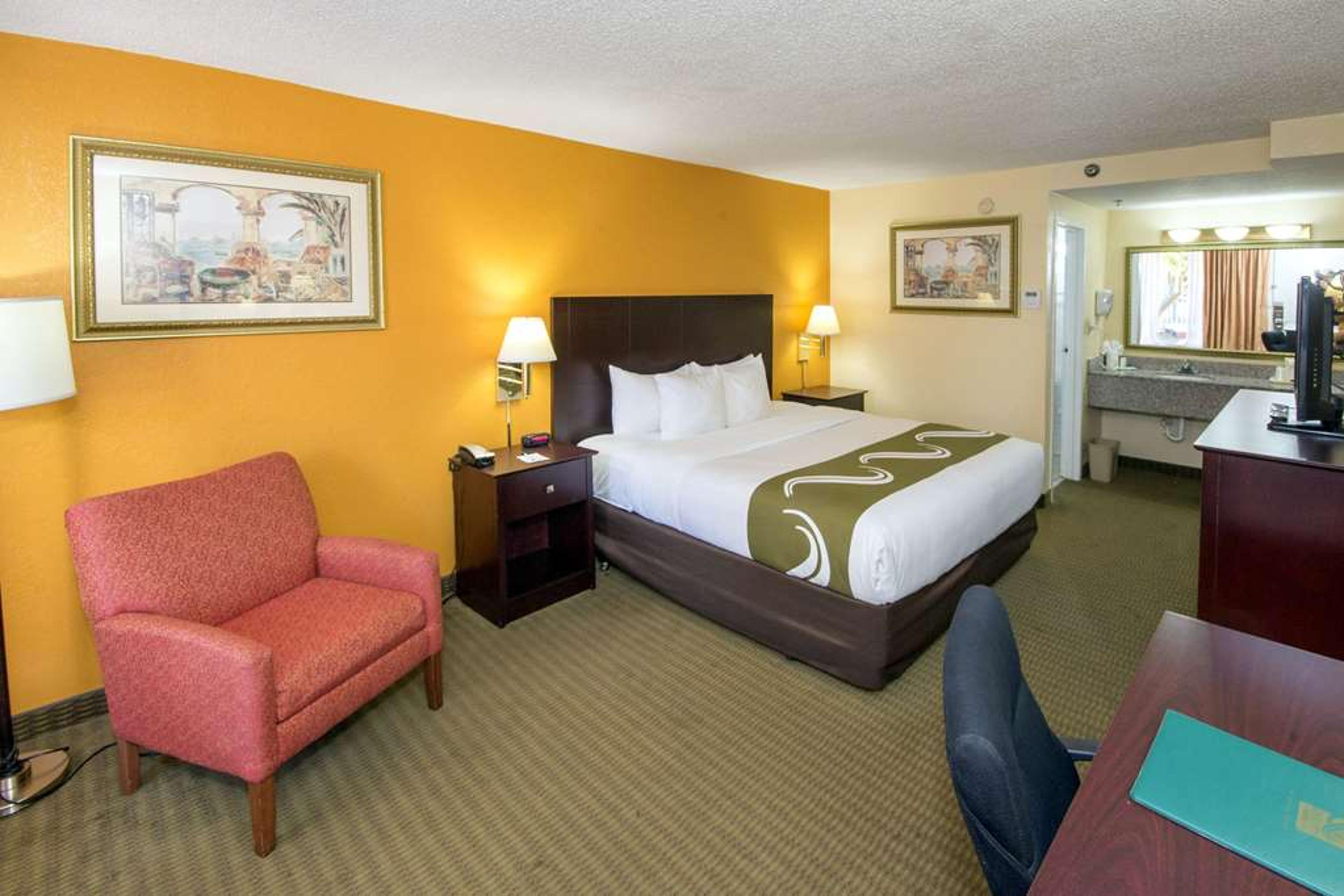 QUALITY INN & SUITES CONFERENCE CEN
