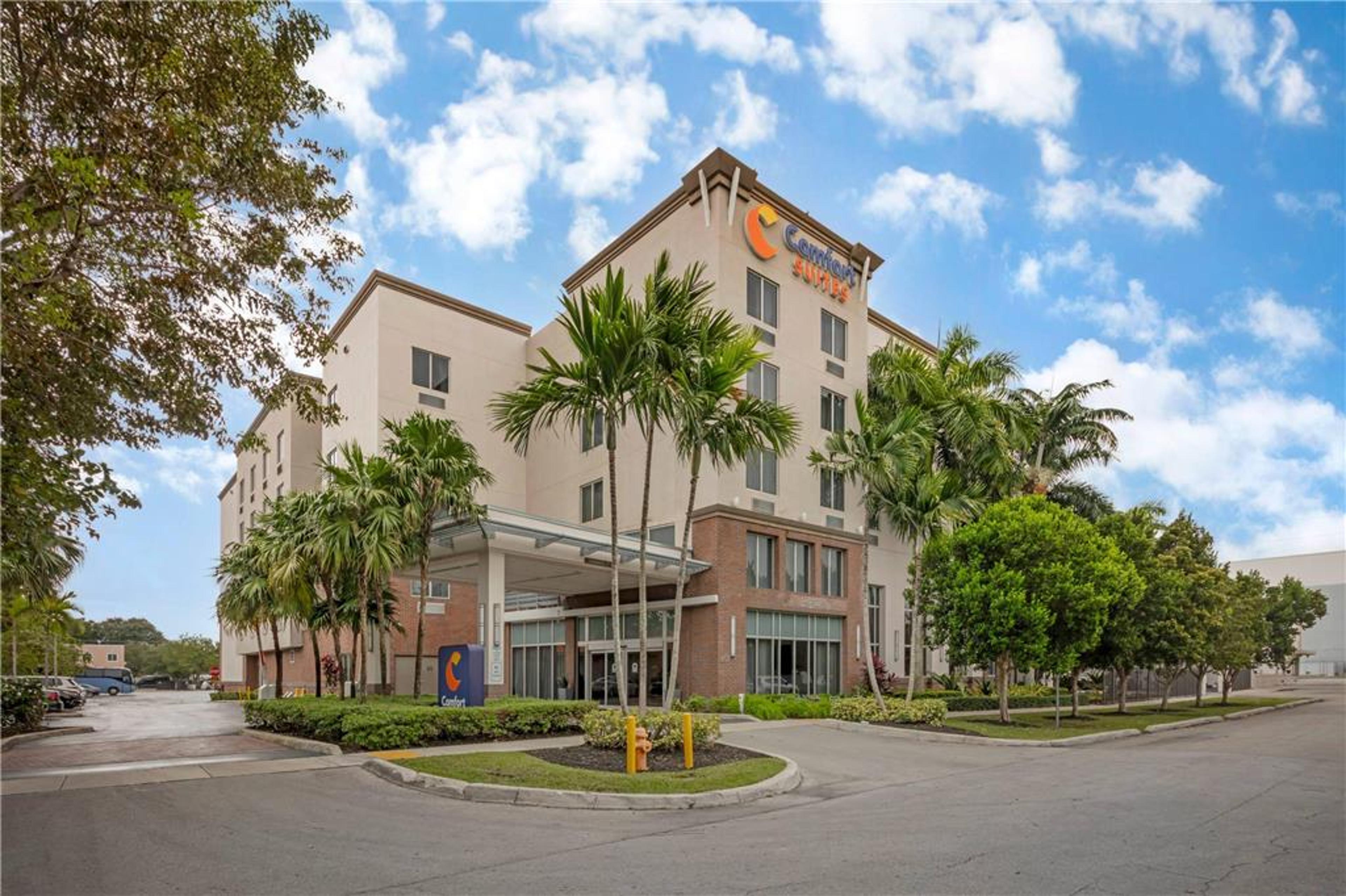 COMFORT SUITES MIAMI AIRPORT NORTH