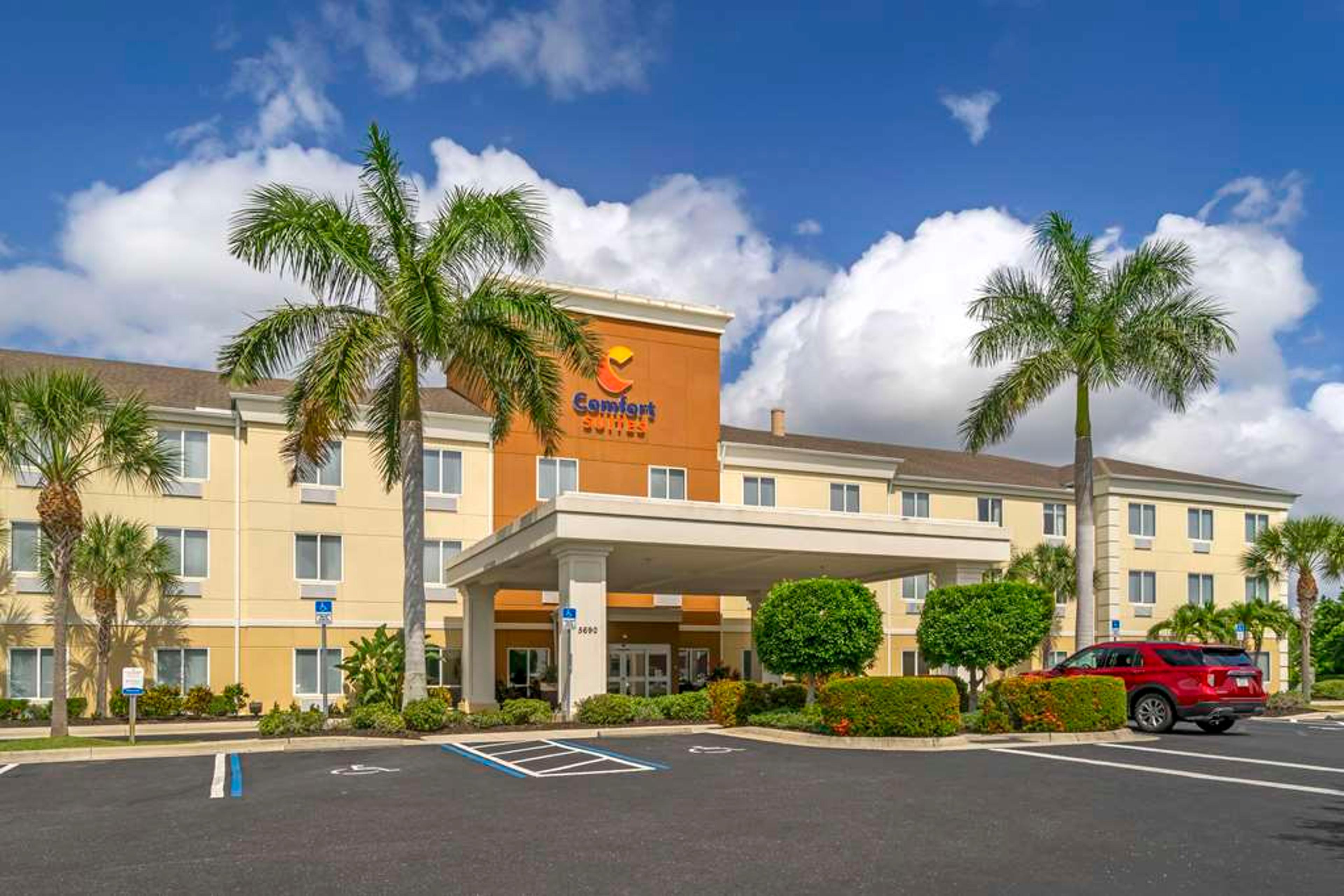 COMFORT SUITES SARASOTA-SIESTA KEY