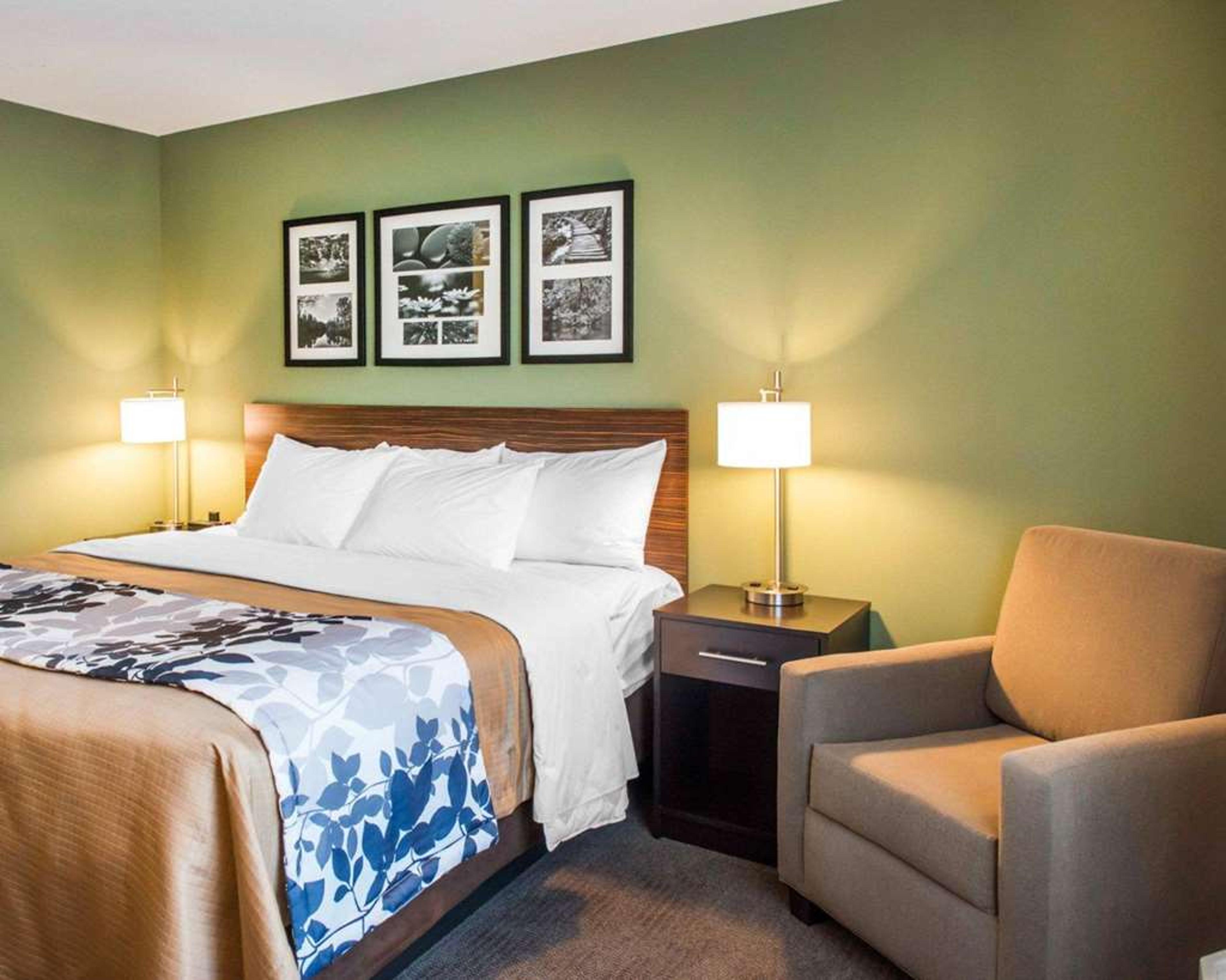 SLEEP INN AND SUITES DEFUNIAK SPRIN