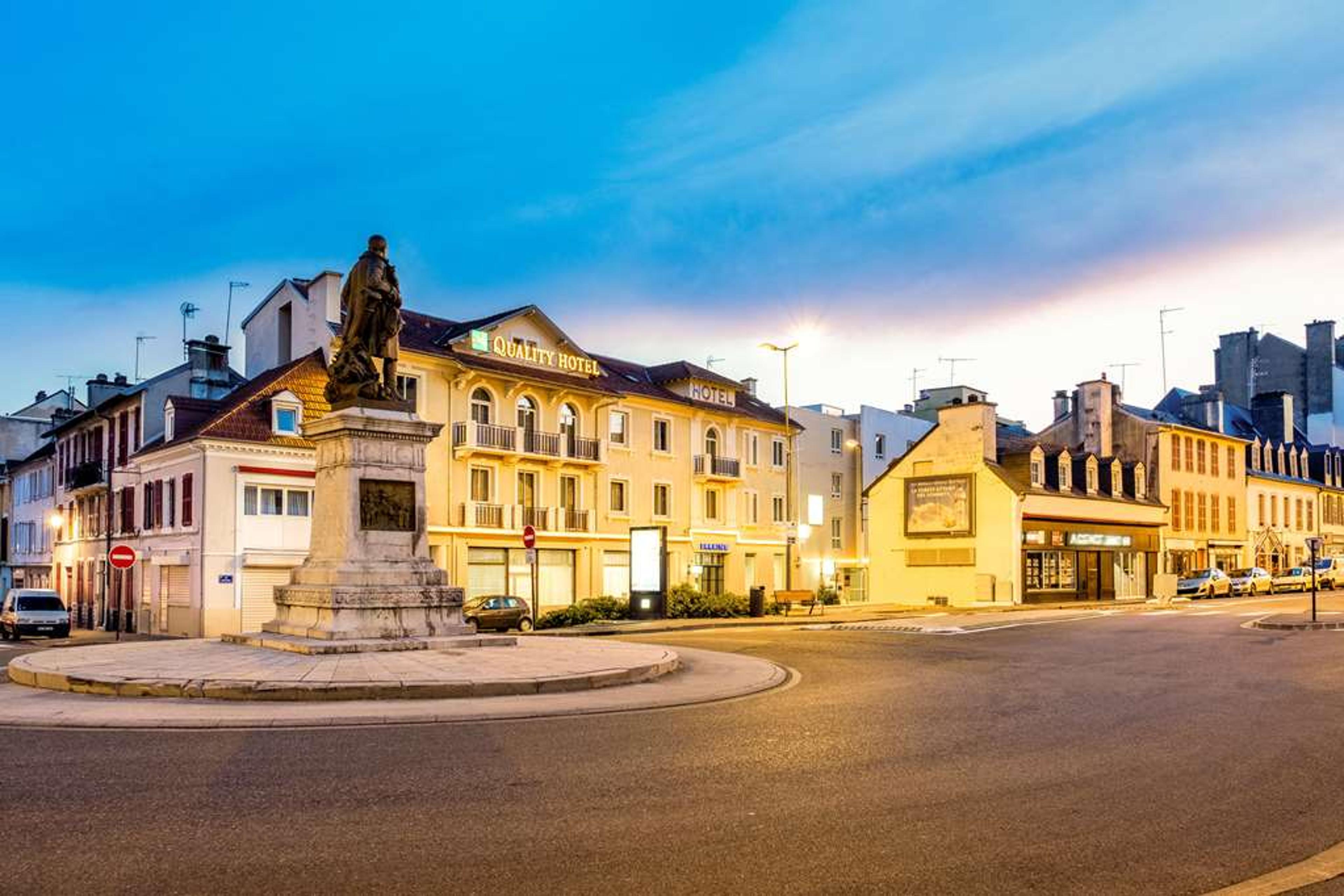 QUALITY HOTEL PAU CENTRE BOSQUET