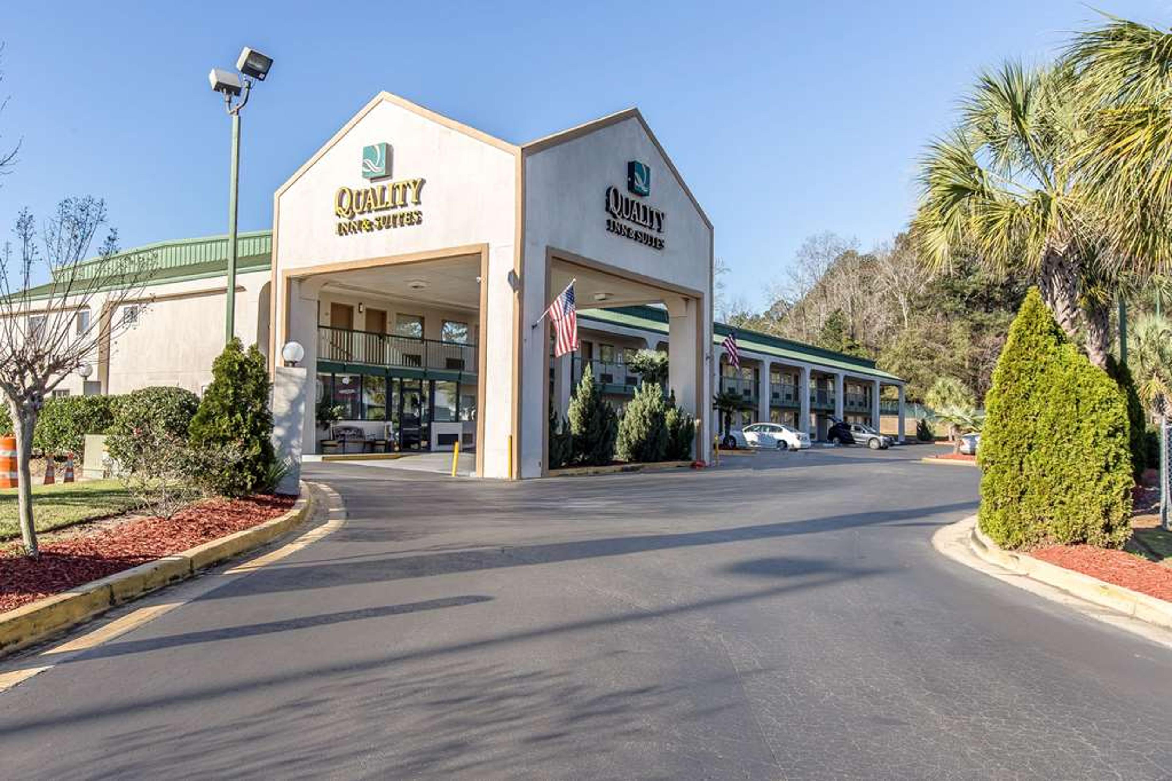 QUALITY INN AND SUITES MACON NORTH