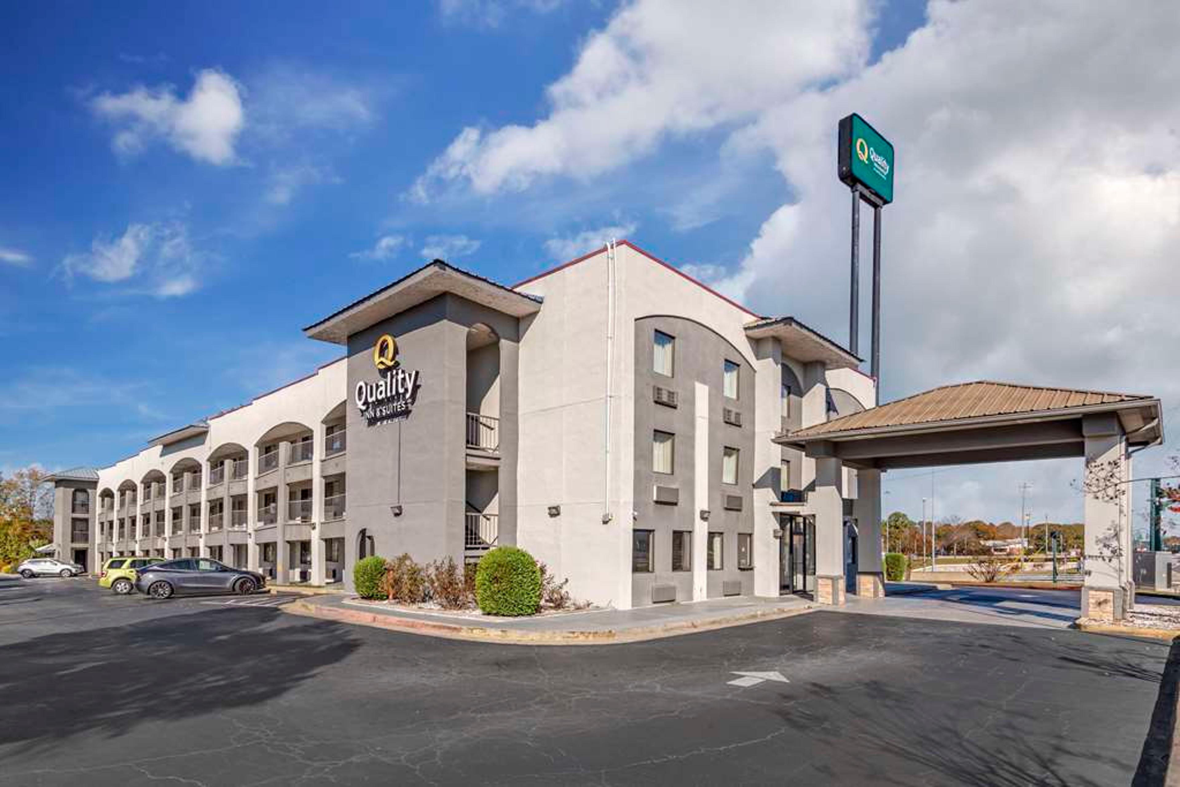 QUALITY INN AND SUITES MORROW ATLAN