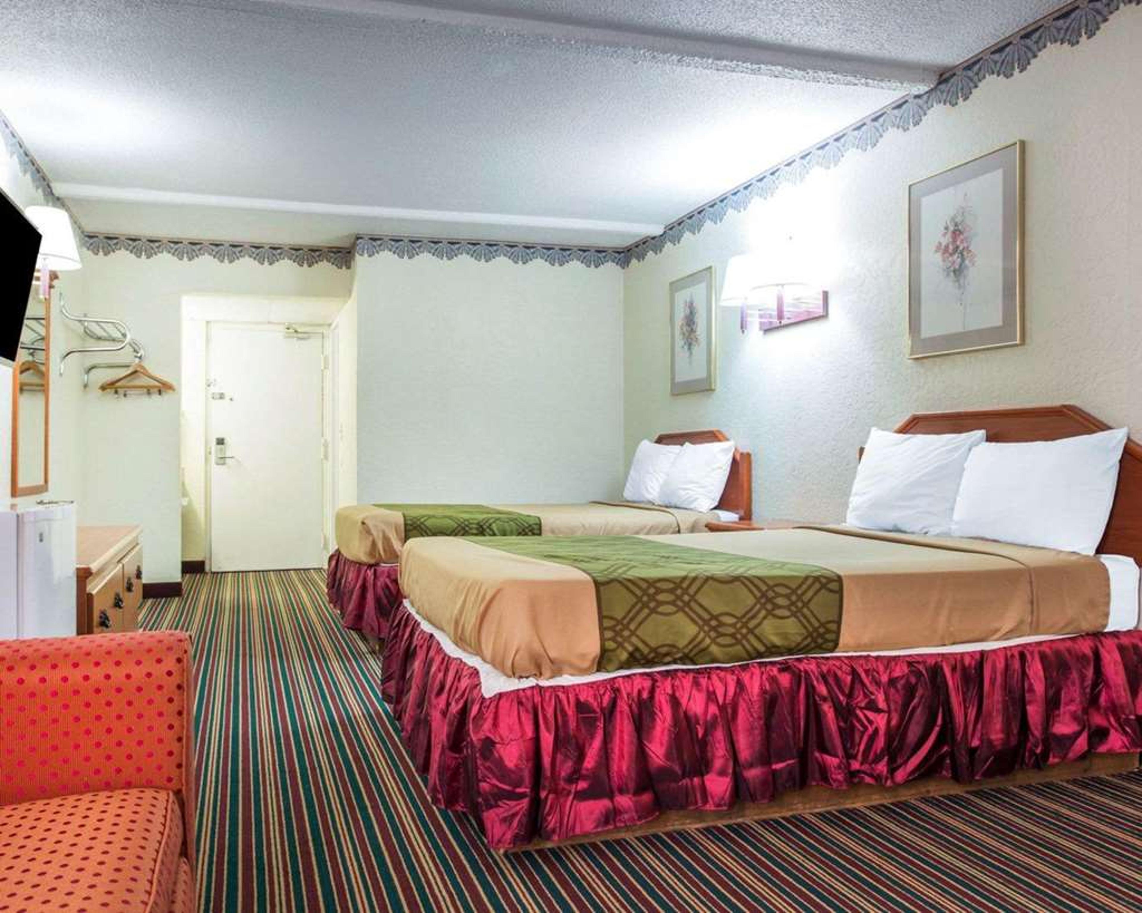 RODEWAY INN STONE MOUNTAIN