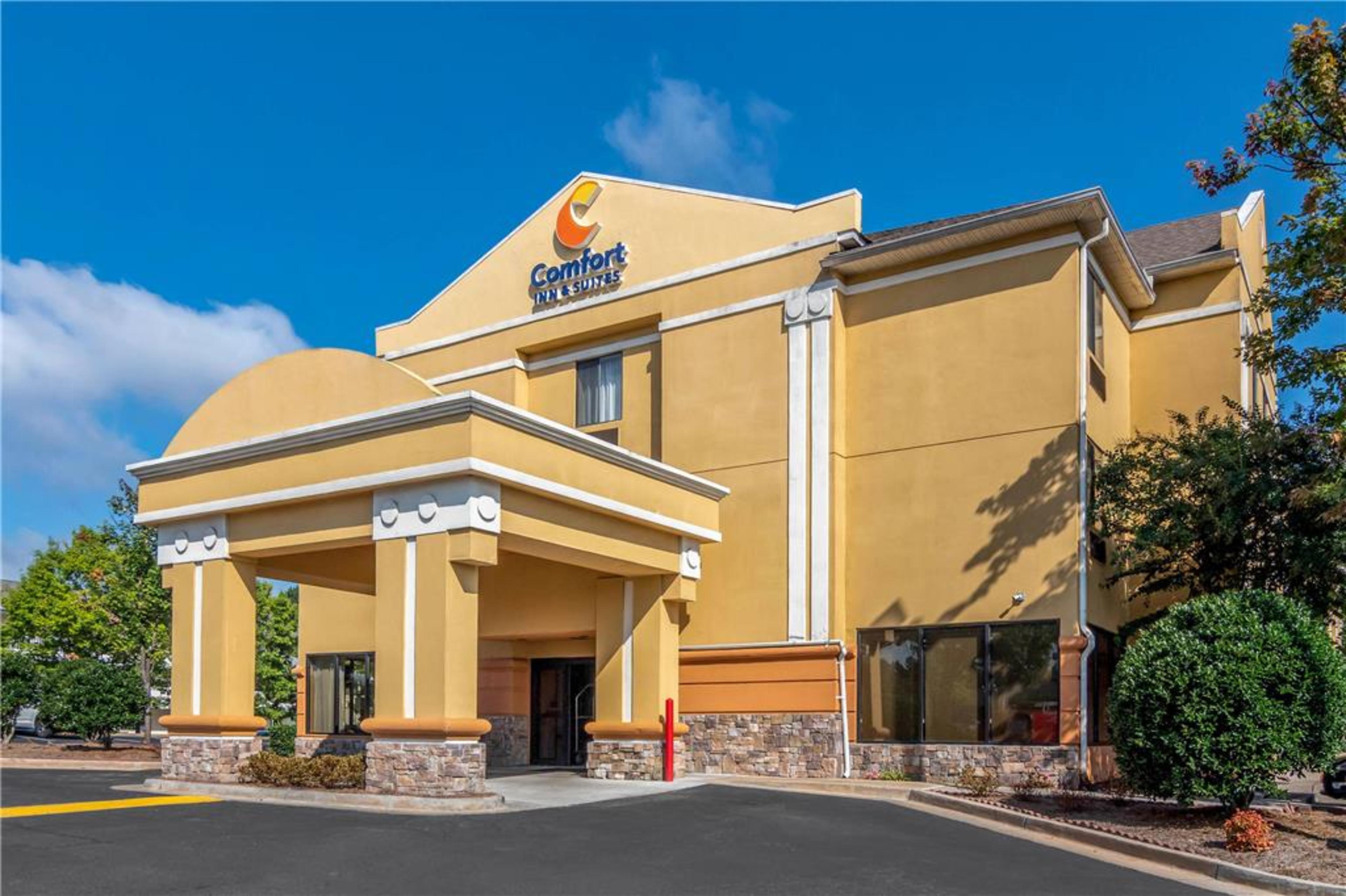 COMFORT INN AND SUITES SMYRNA
