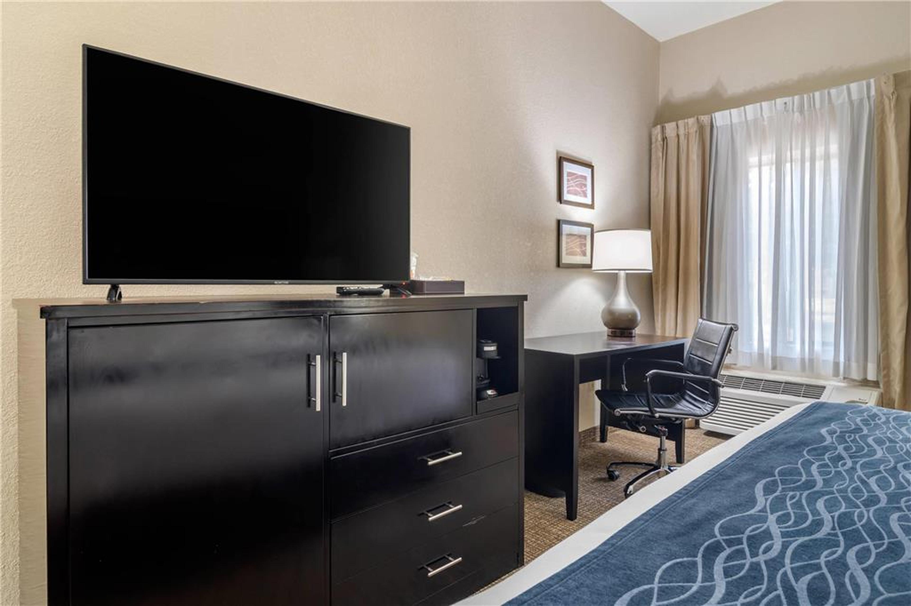 COMFORT INN AND SUITES SMYRNA