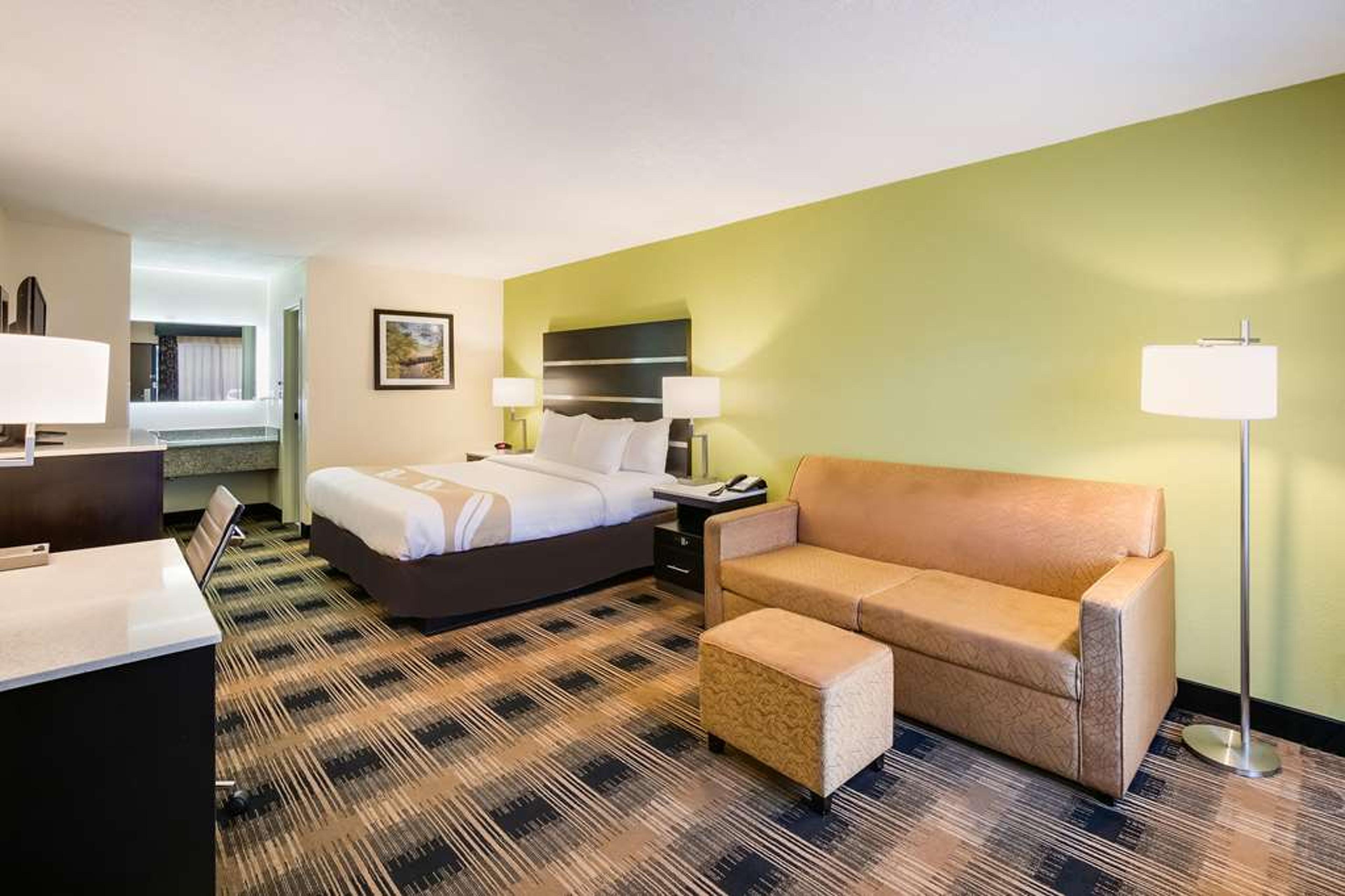 QUALITY INN & SUITES MT. CHALET