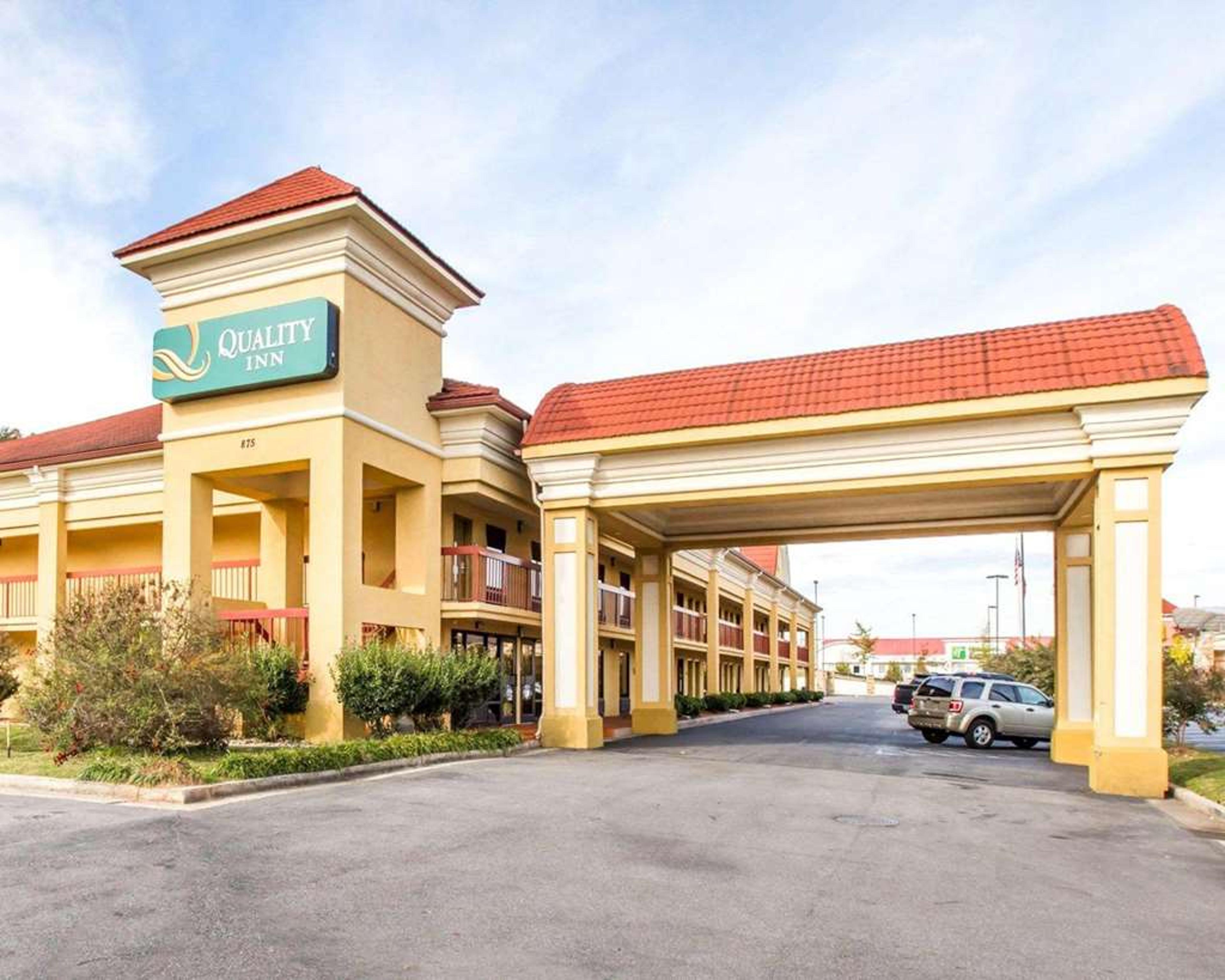 QUALITY INN DALTON CENTRAL