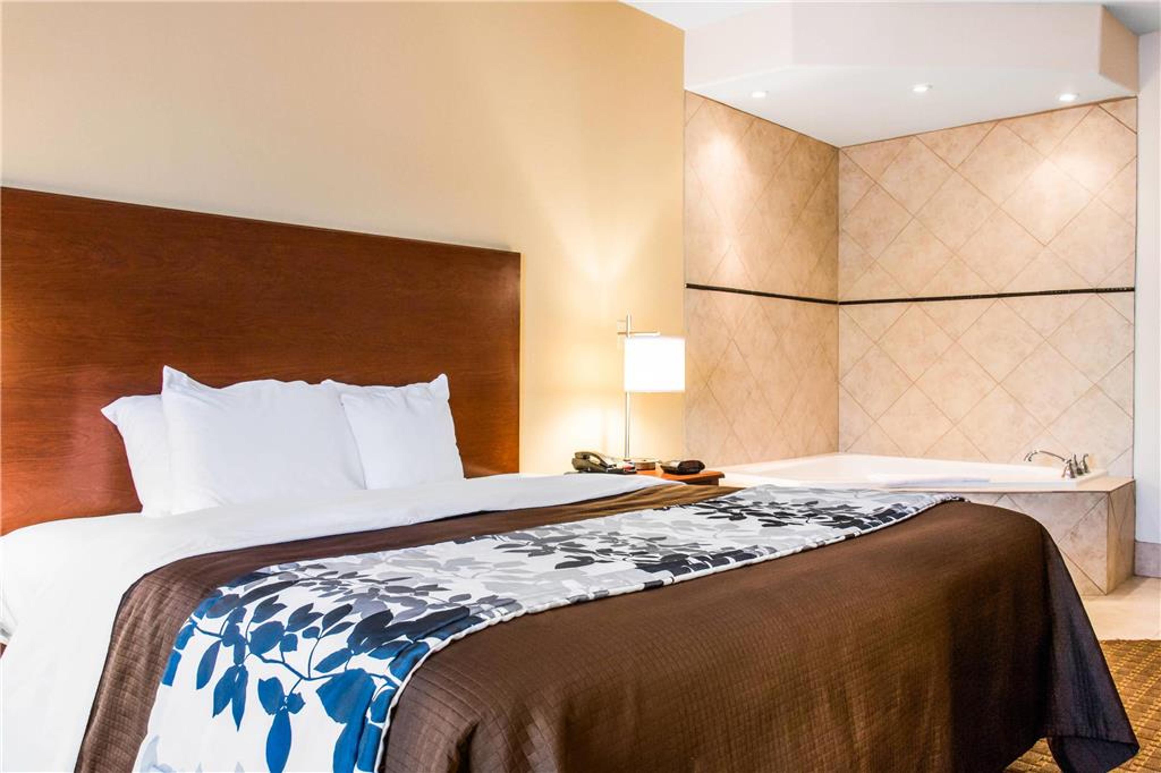 SLEEP INN & SUITES