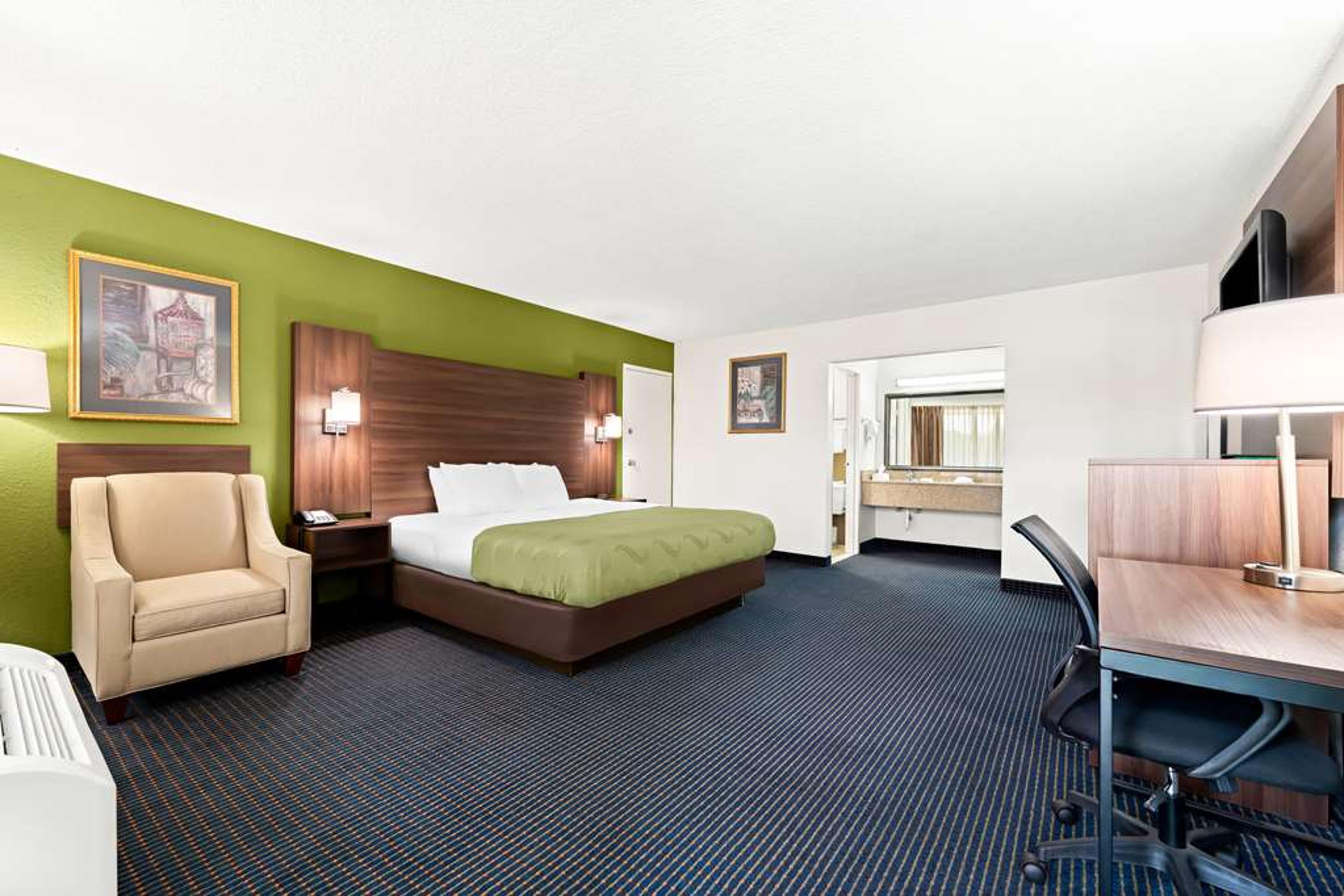 QUALITY INN AMERICUS