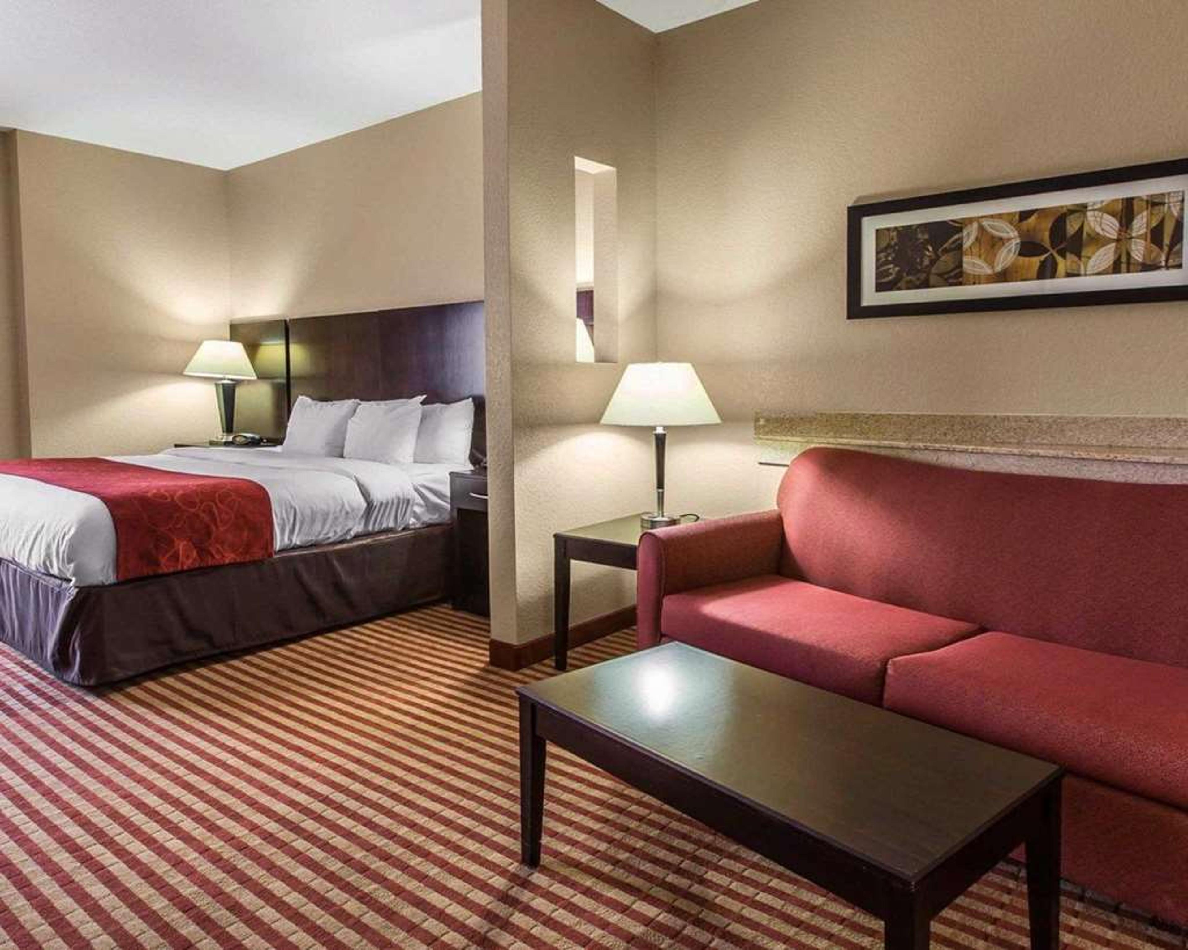COMFORT SUITES