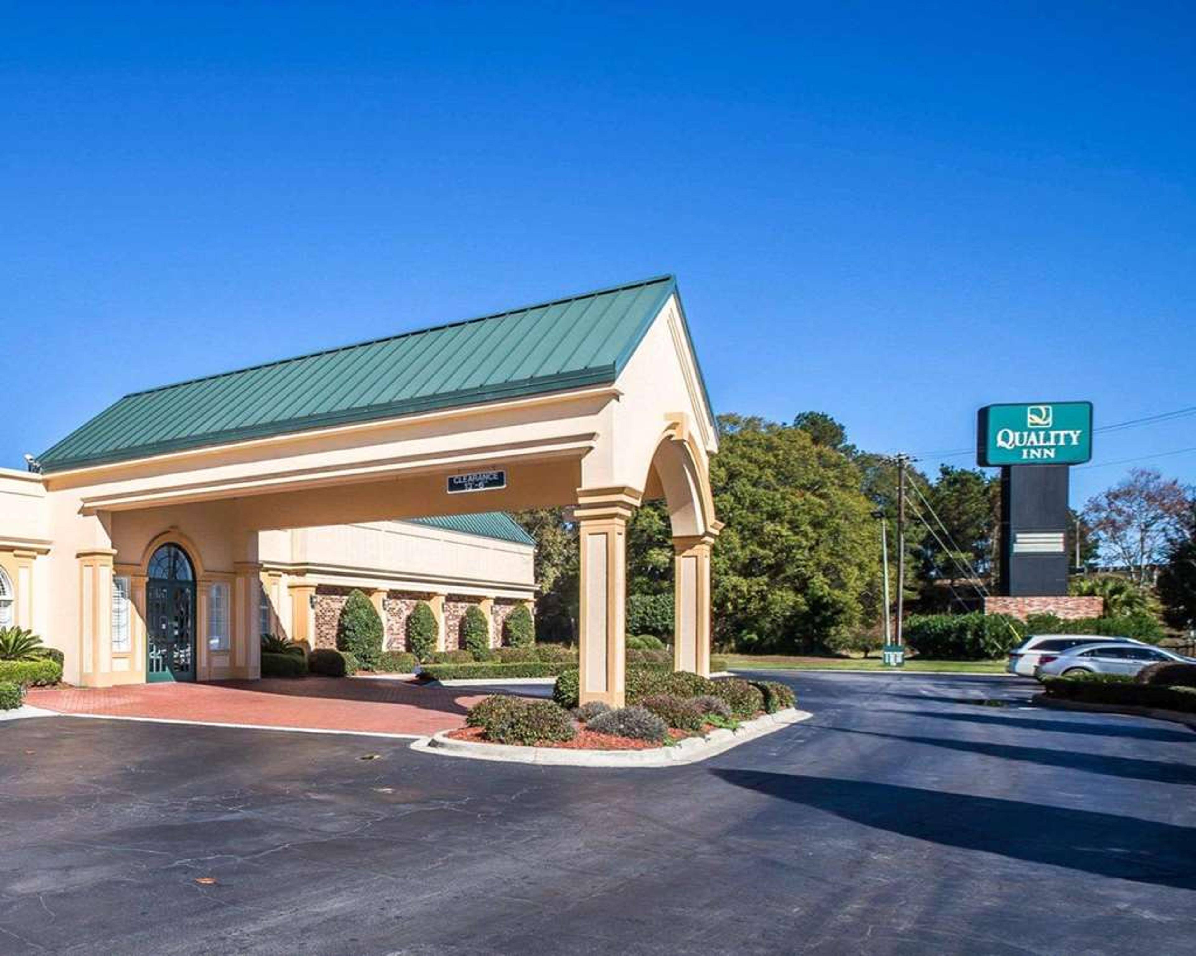 QUALITY INN RICHMOND HILL - SAVANNA