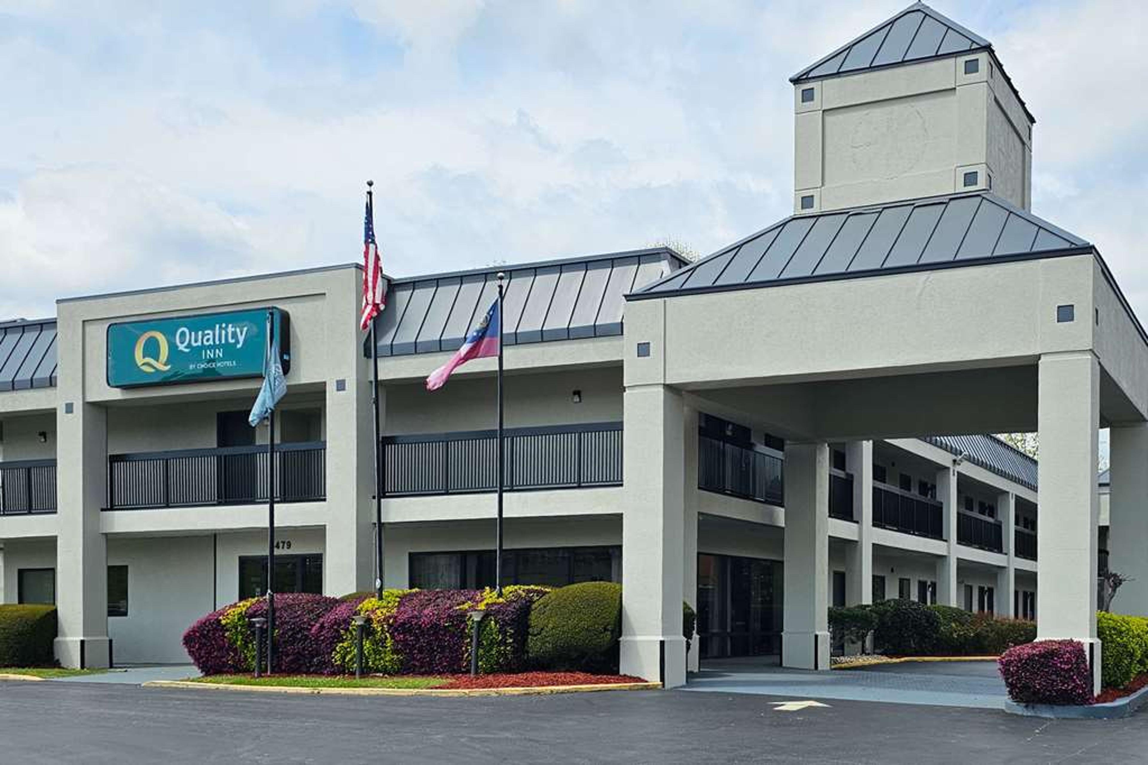 QUALITY INN NEAR SIX FLAGS