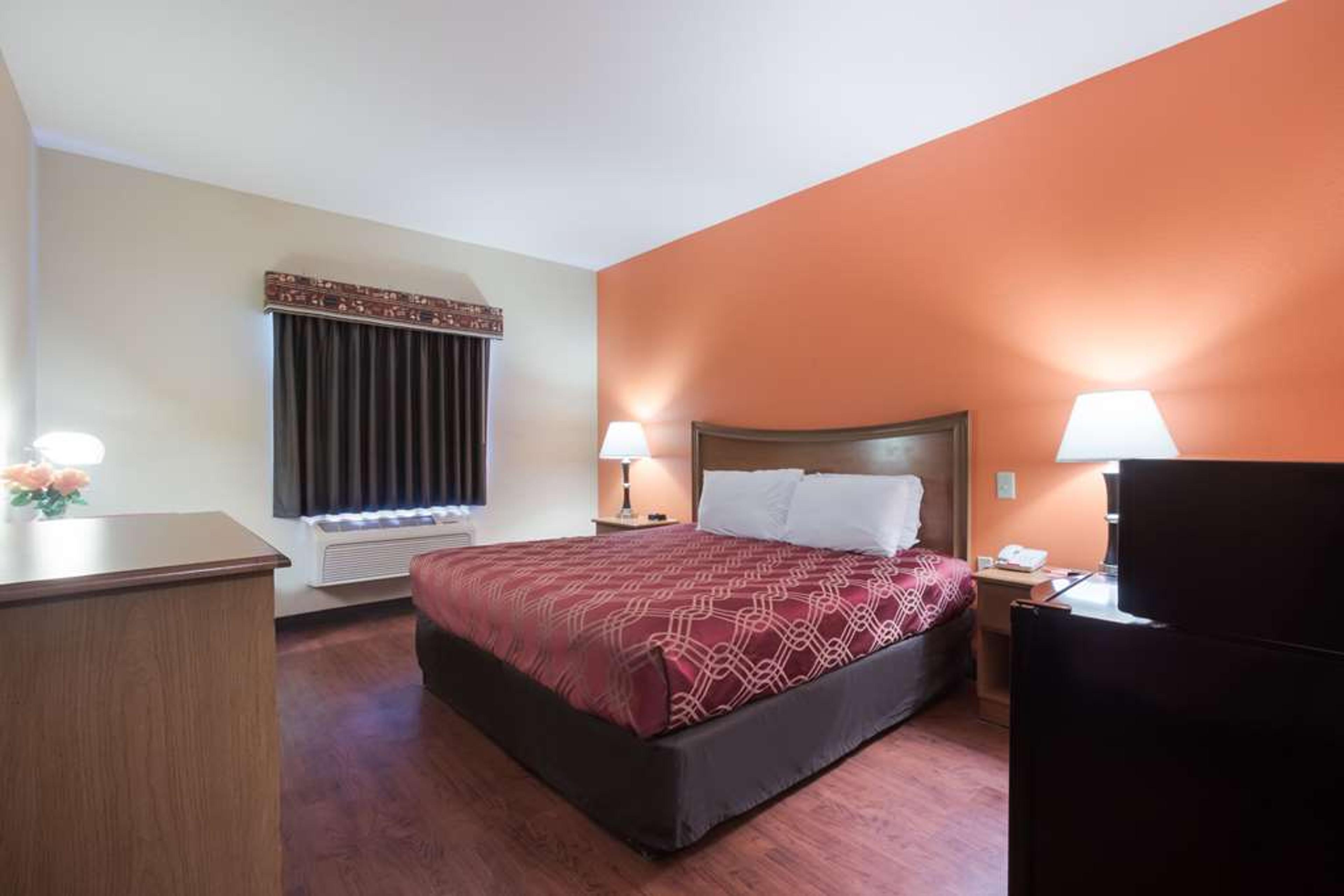 ECONO LODGE INN AND SUITES