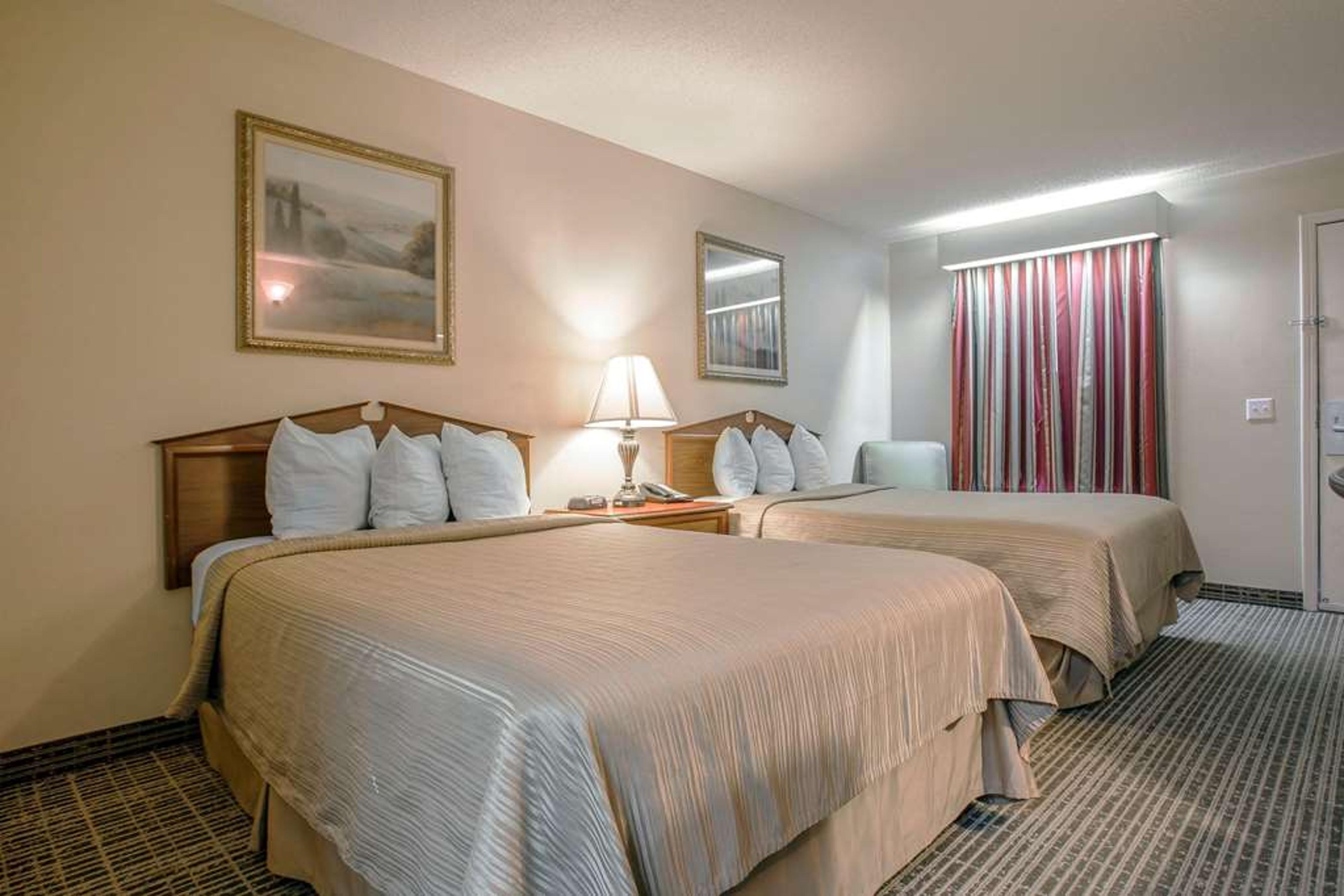 QUALITY INN WAYNESBORO