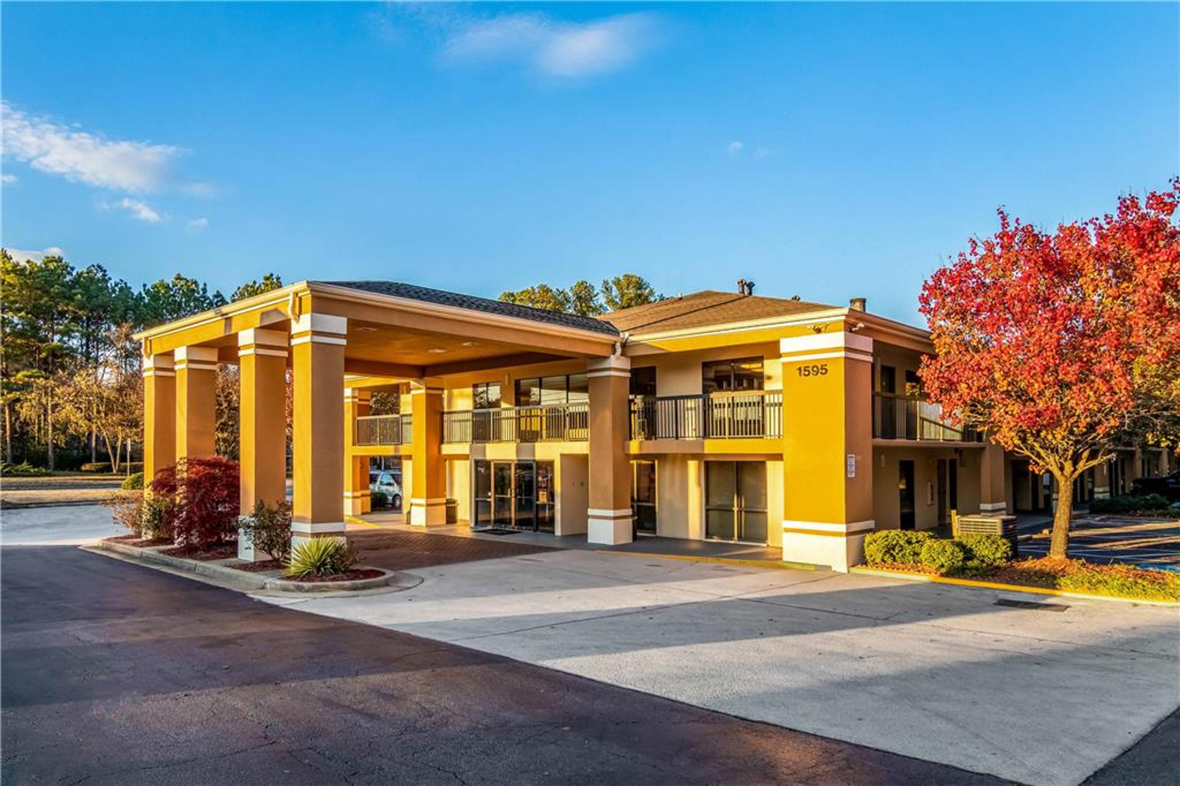 QUALITY INN STONE MOUNTAIN