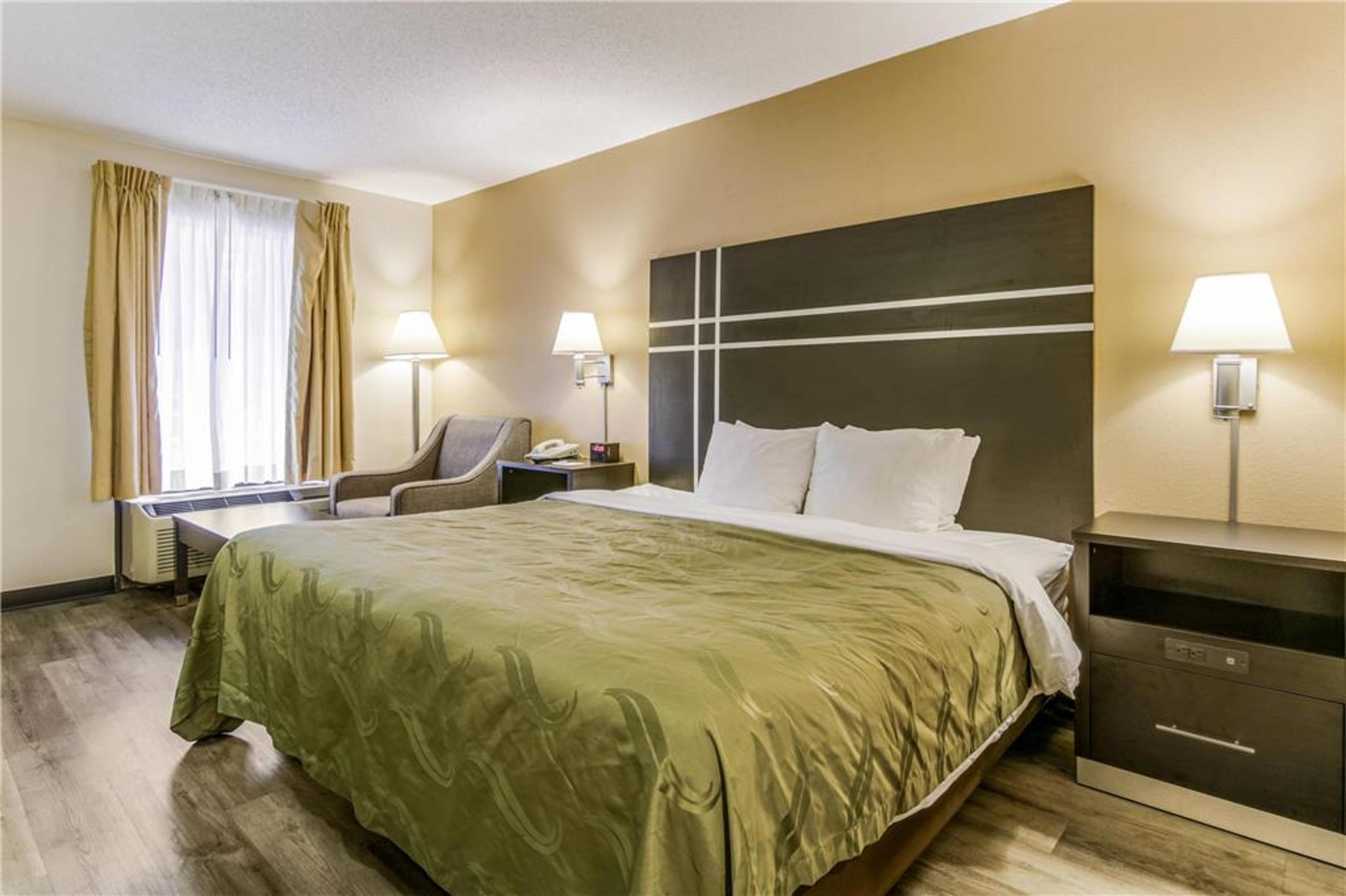 QUALITY INN STONE MOUNTAIN