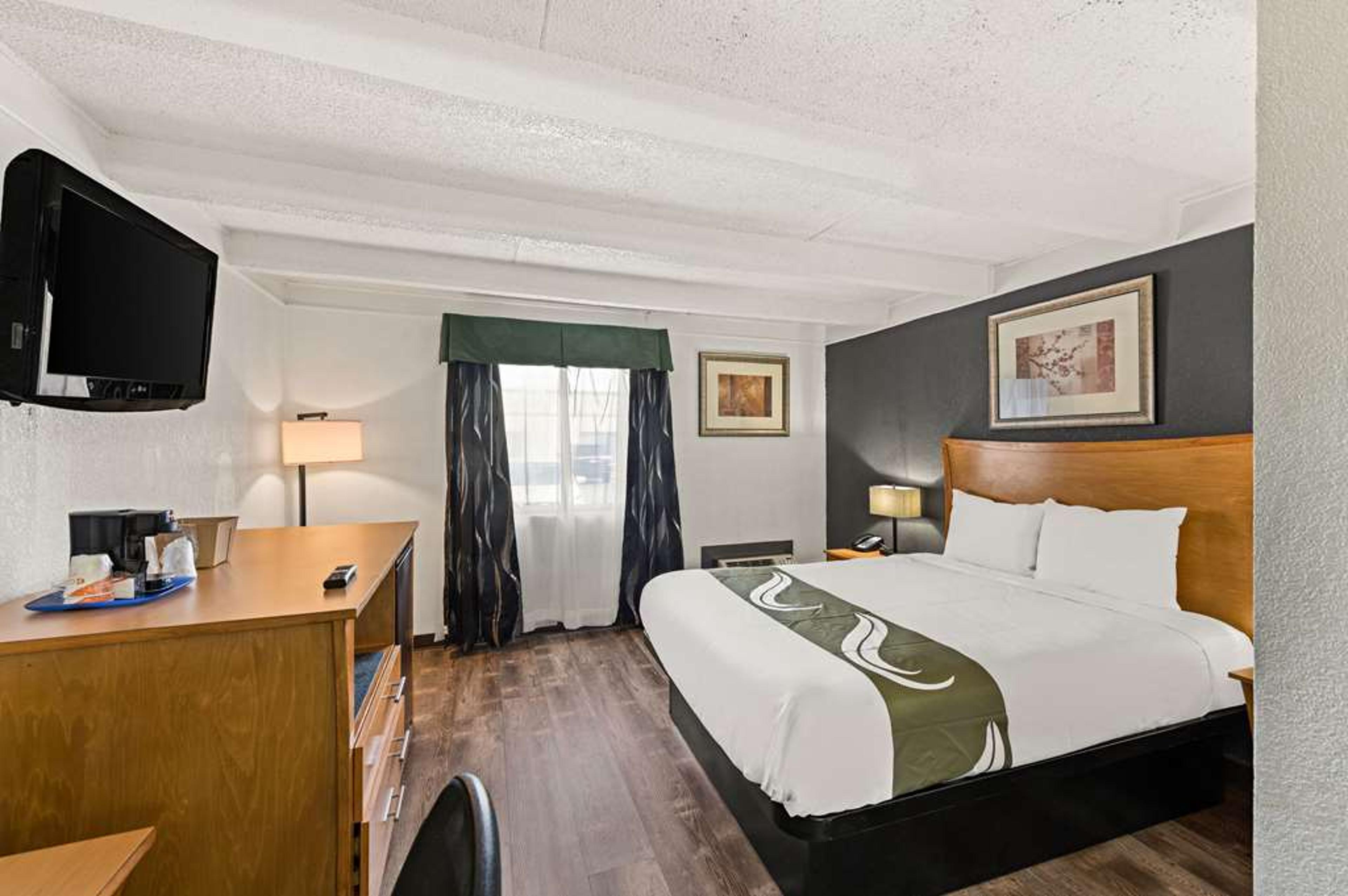 QUALITY INN AND SUITES NEAR I-480 A